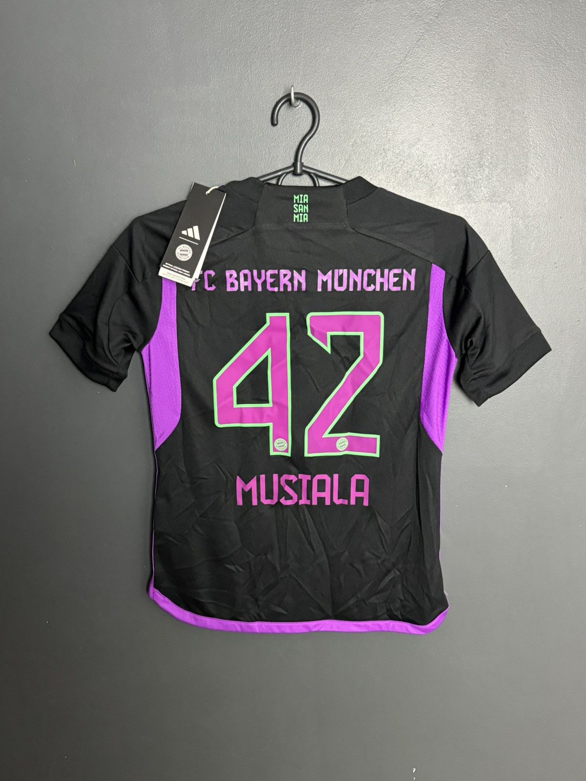 Adidas KIDS Bayern Munchen 23/24 Away Musiala Football Jersey Size US XS / EU 42 / 0 - 1 Thumbnail