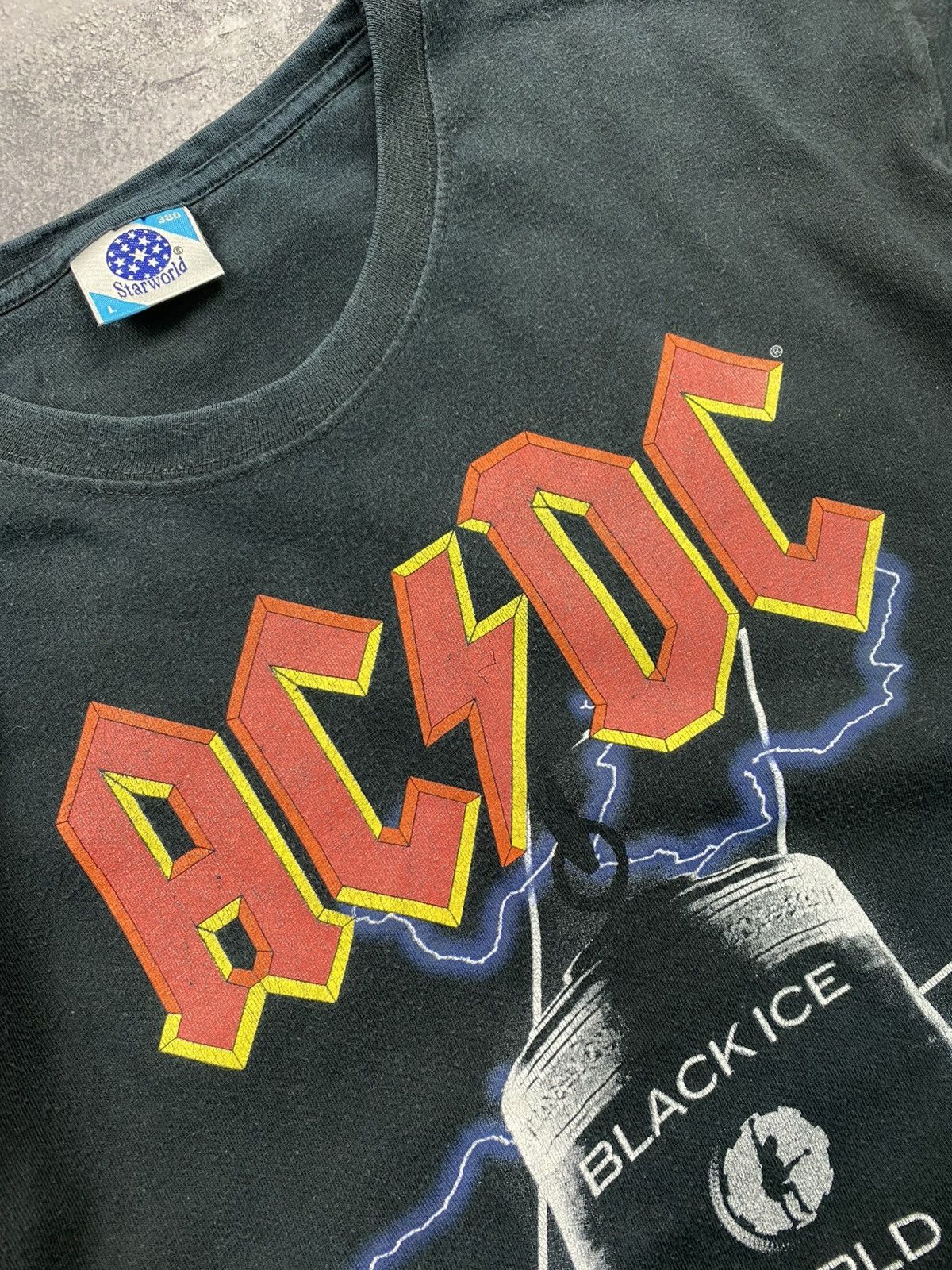 AC/DC Vintage AC/DC Black Ice 2010 Tour Band T-Shirt Rare Y2K Tee Size US L / EU 52-54 / 3 - 3 Thumbnail