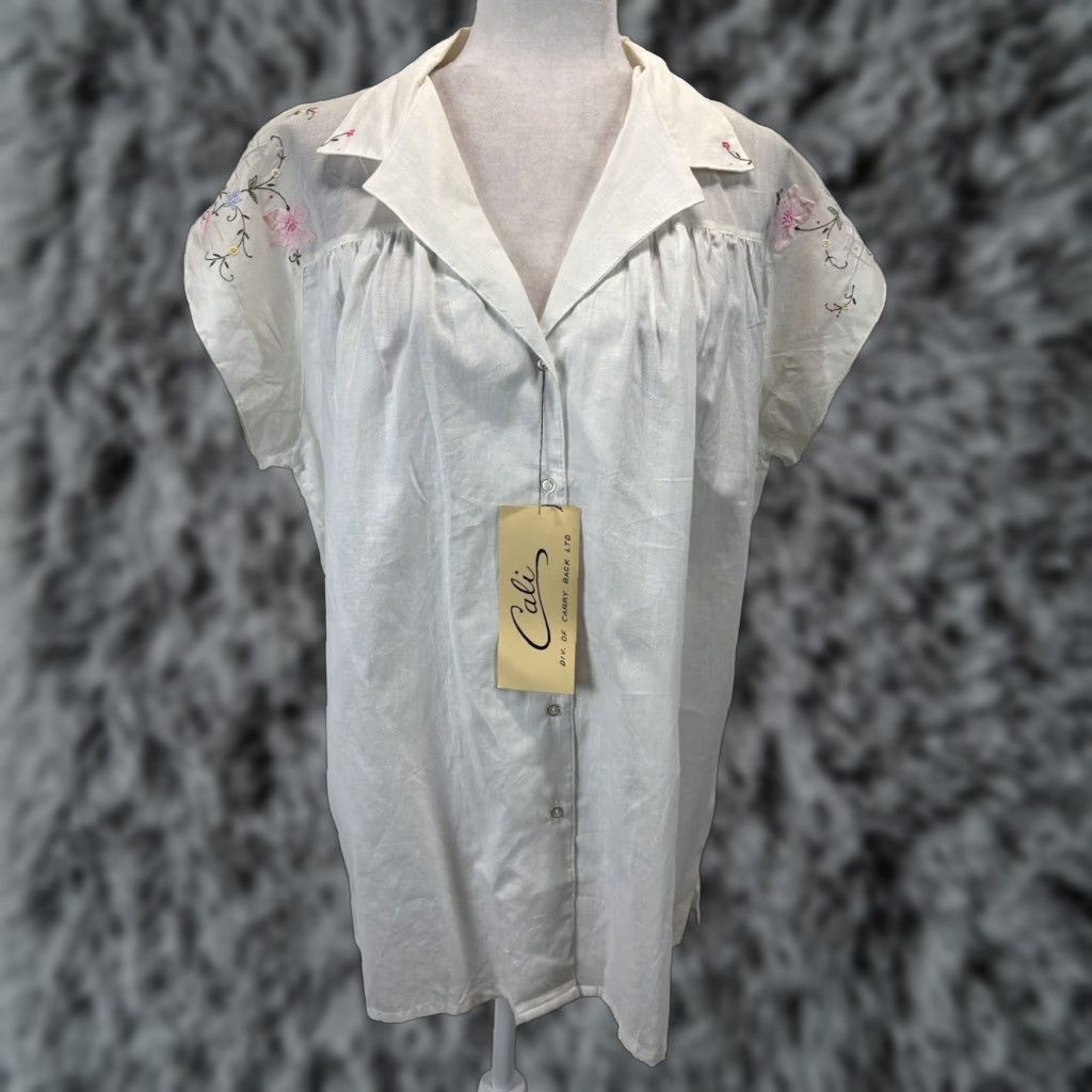 Vintage VINTAGE Cali Div Of Carry Back Floral Embroidered Peasant Blouse Womens Plus 44 White Size M / US 6-8 / IT 42-44 - 1 Thumbnail