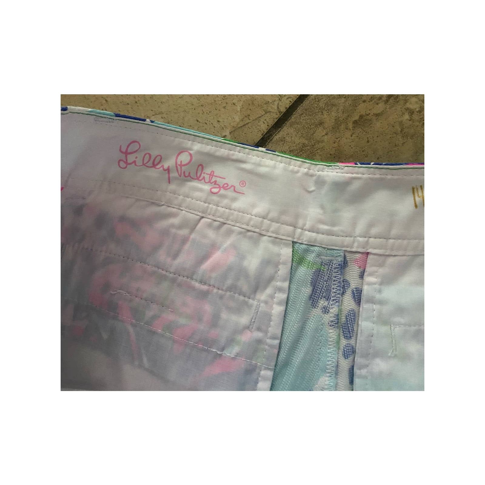 Lilly Pulitzer Lilly Pulitzer Callahan In The Garden Fluorescent Shorts 00 Size 24" / US 00 / IT 34 - 4 Thumbnail