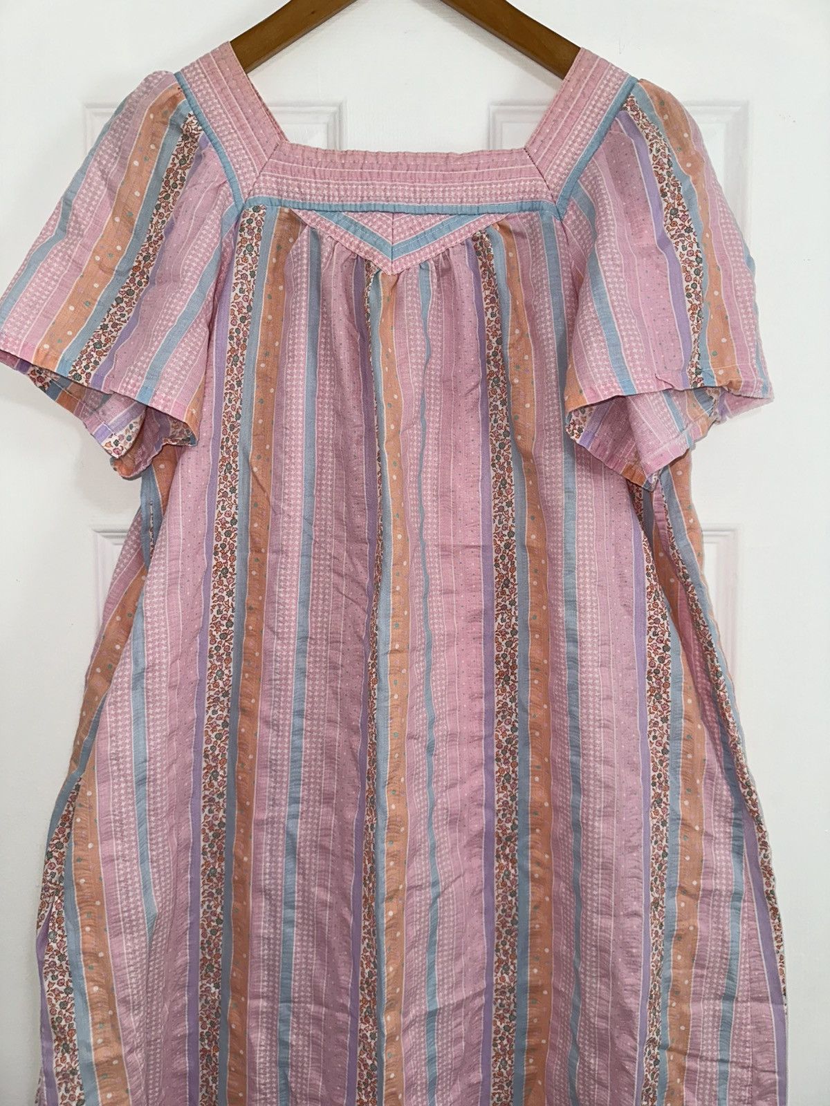 Vintage Vintage Boho 1970s Tiffany Loungewear Dress pastel pink chic Size S / US 4 / IT 40 - 1 Thumbnail