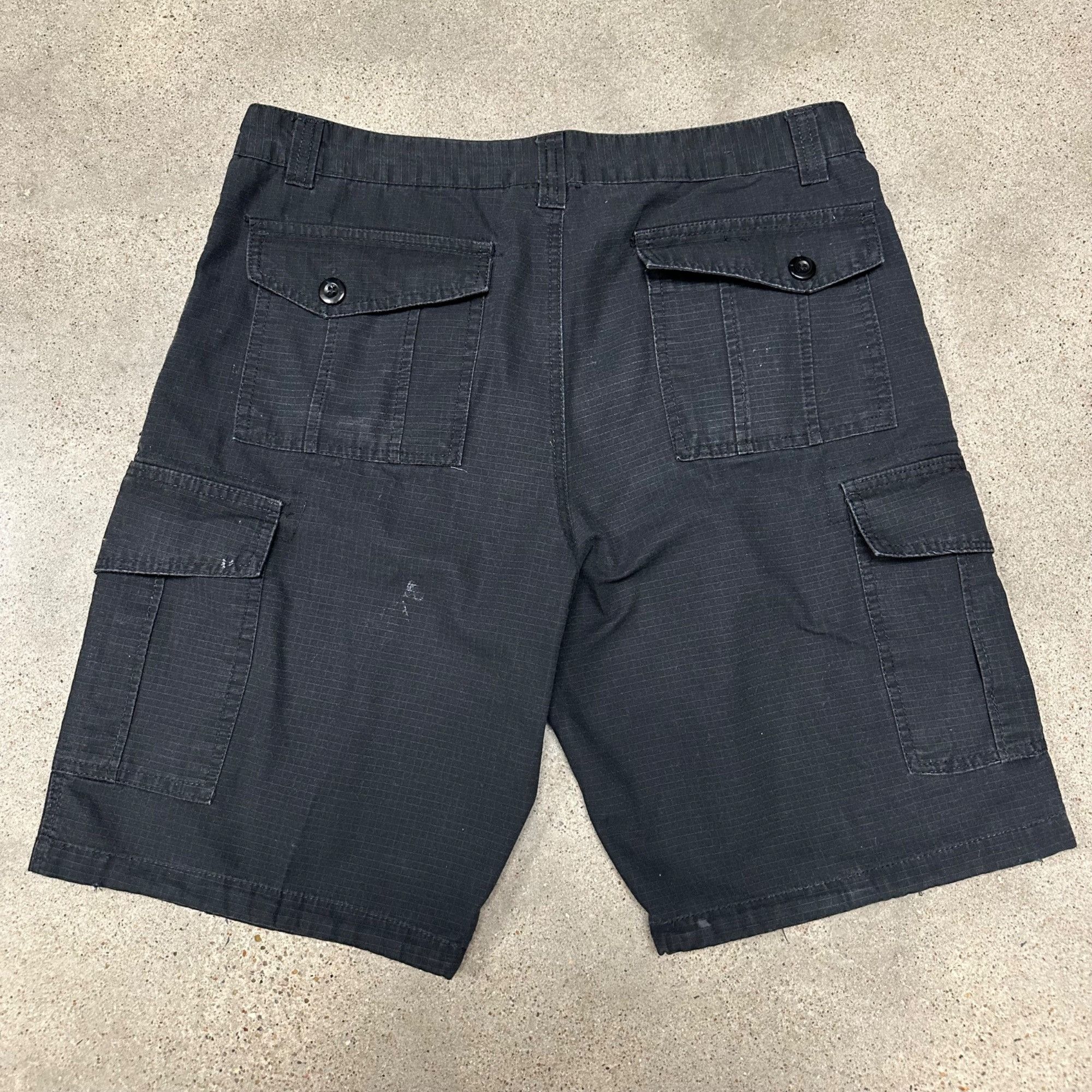 Vintage Vintage Y2K Burnside Black Cargo Ripstop Shorts Size US 34 / EU 50 - 2 Thumbnail