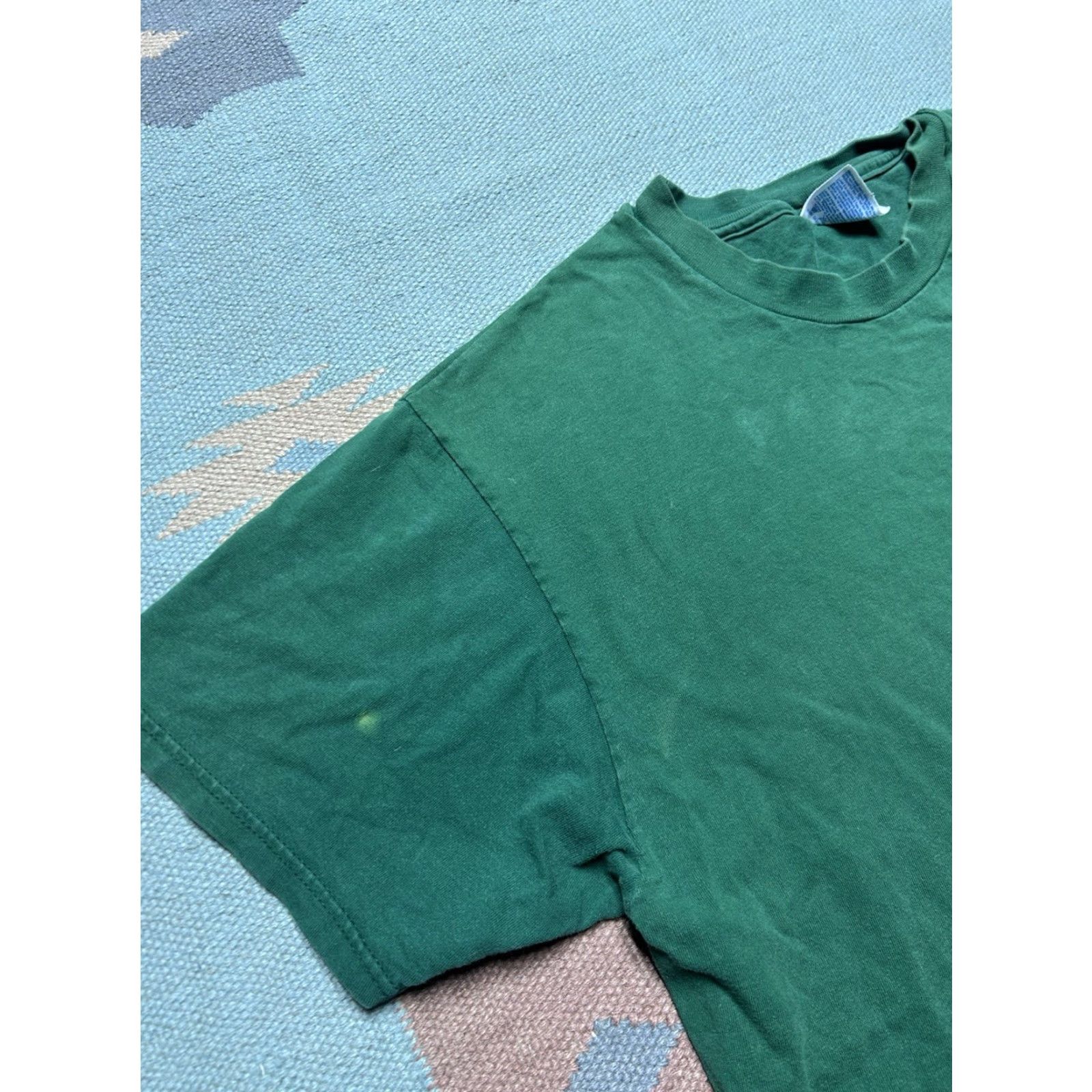 Hanes VINTAGE Hanes T-Shirt Forest Green 90s Beefy Cotton Large Men Regular Size L Womens/Mens? (Note: Gender at end per rules) Size US L / EU 52-54 / 3 - 4 Thumbnail