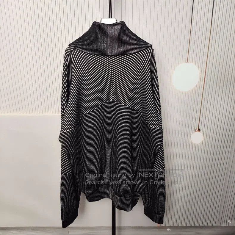 Balenciaga Balenciaga Sweater Black and White Striped Size L Size US L / EU 52-54 / 3 - 2 Thumbnail