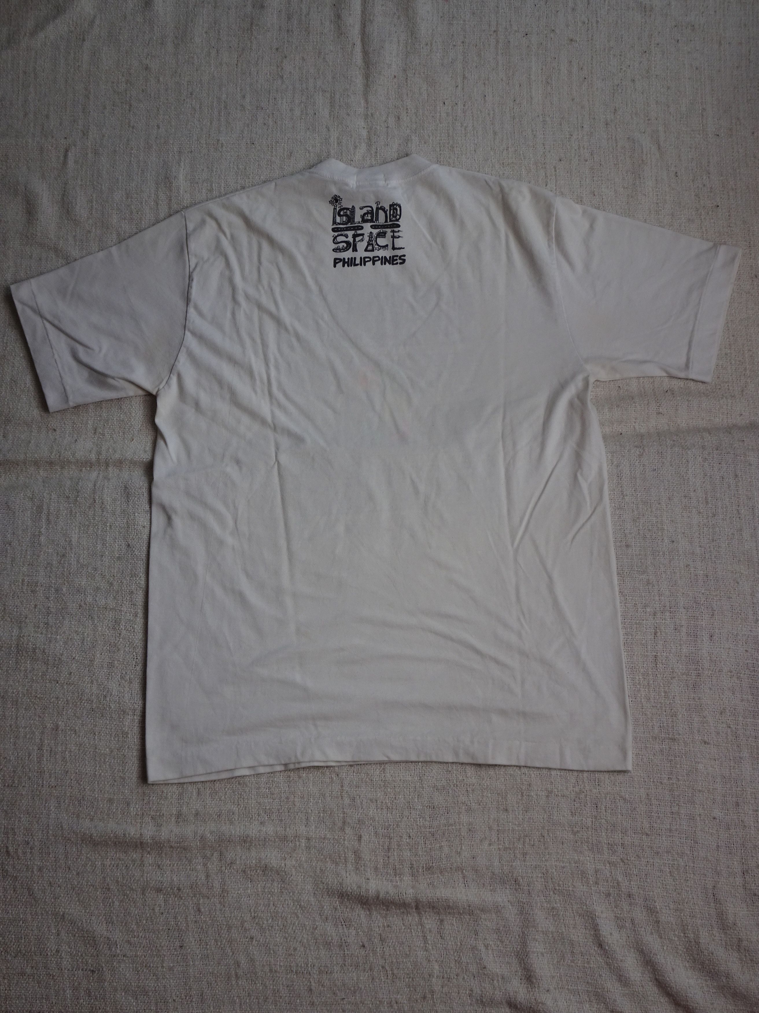 Vintage Vtg 90s Single Stitch Manila Island Spice Graphic Tee Size US L / EU 52-54 / 3 - 5 Thumbnail