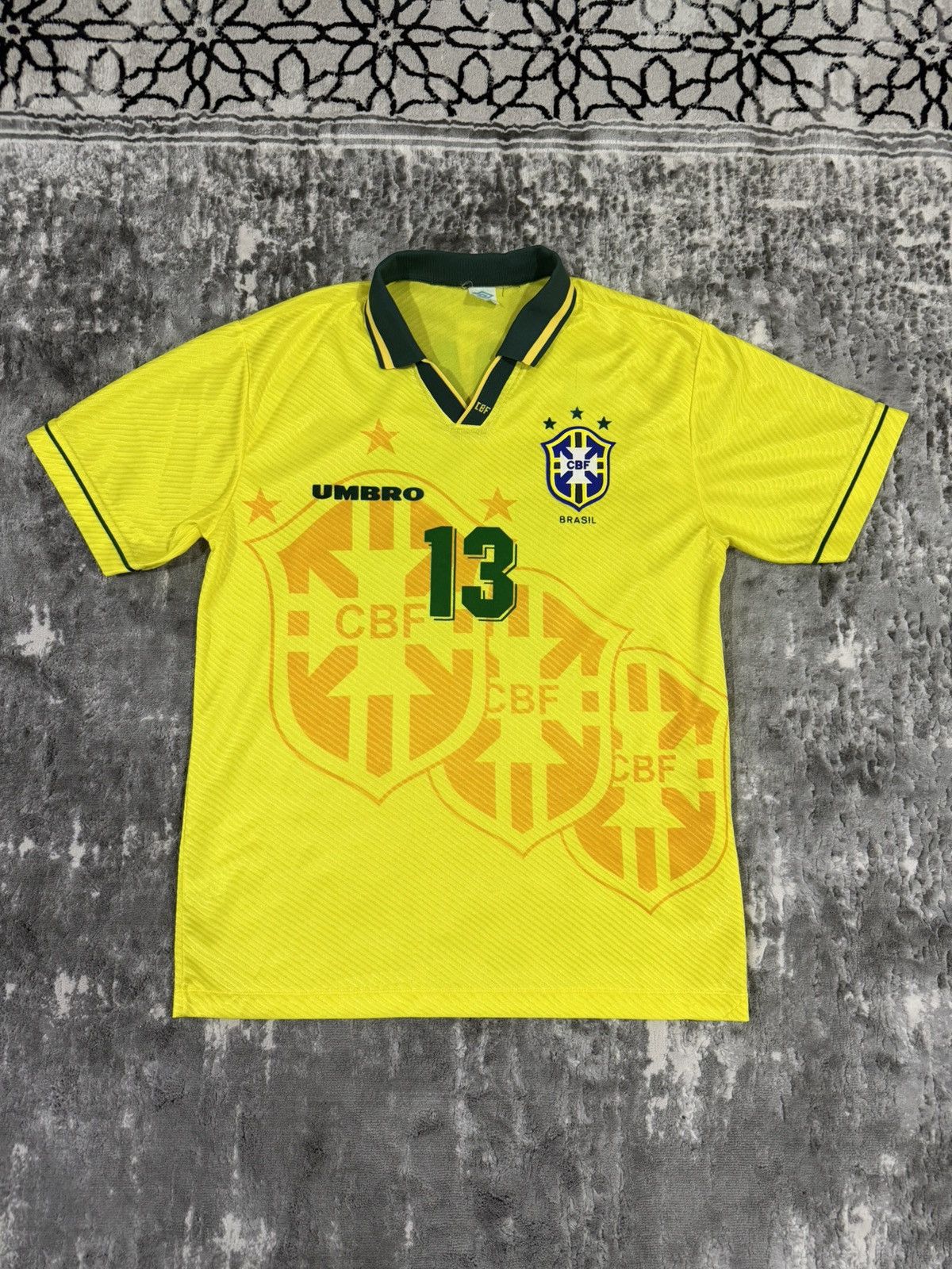 Umbro Brazil jersey World Cup 1994 Umbro vintage Size US L / EU 52-54 / 3 - 1 Thumbnail