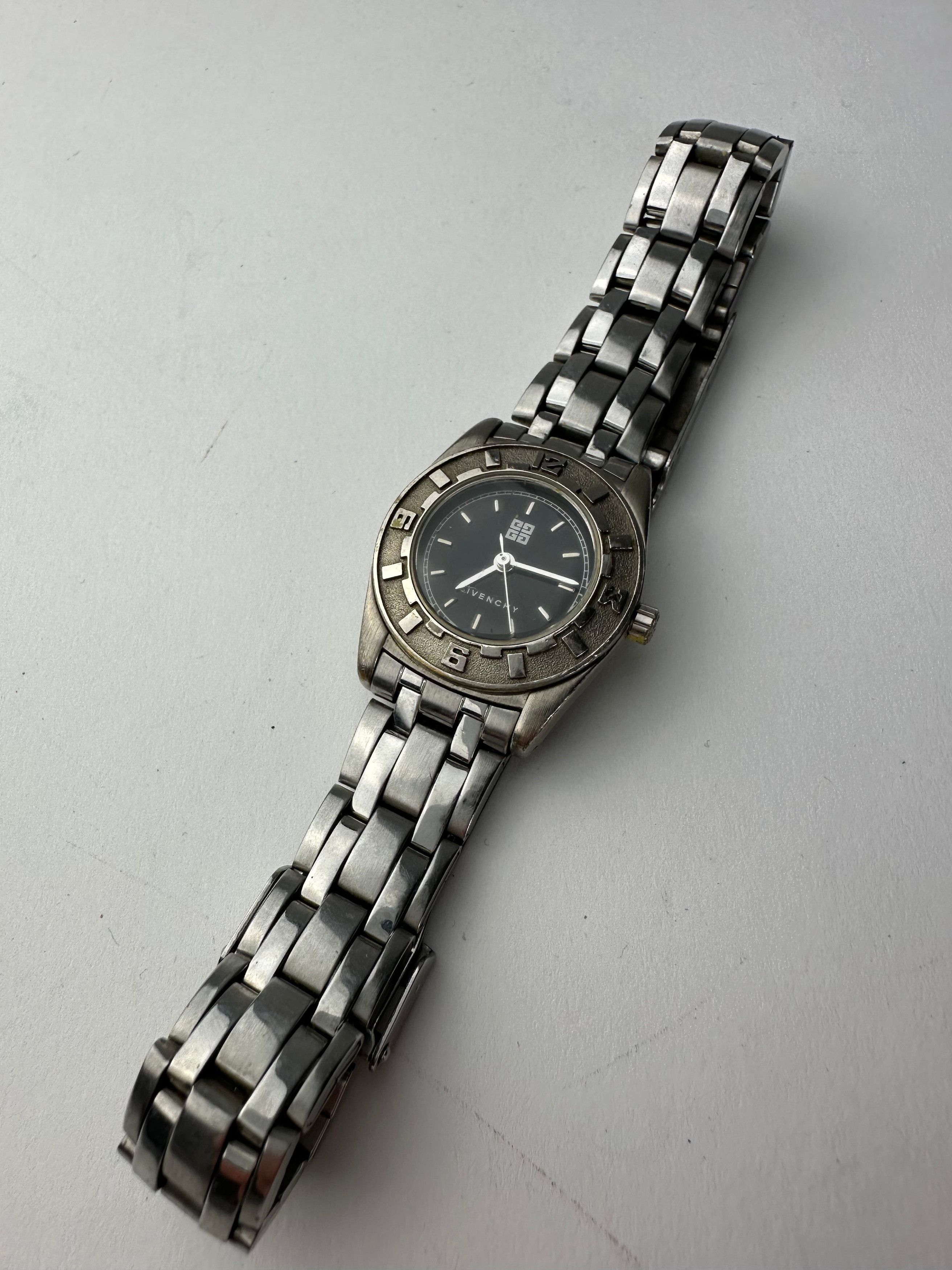 Other Vintage Givenchy Steel Quartz Watch Silver Size ONE SIZE - 1 Thumbnail