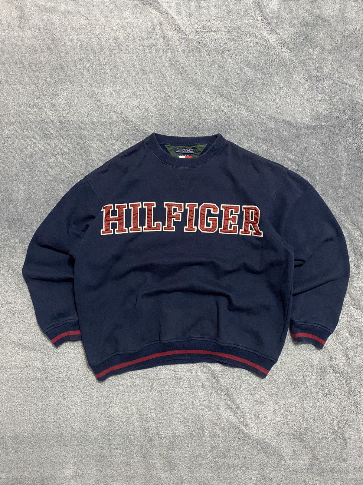 Tommy Hilfiger Vintage Tommy Hilfiger Sweatshirt Big Logo Y2K 90s Size US L / EU 52-54 / 3 - 1 Thumbnail