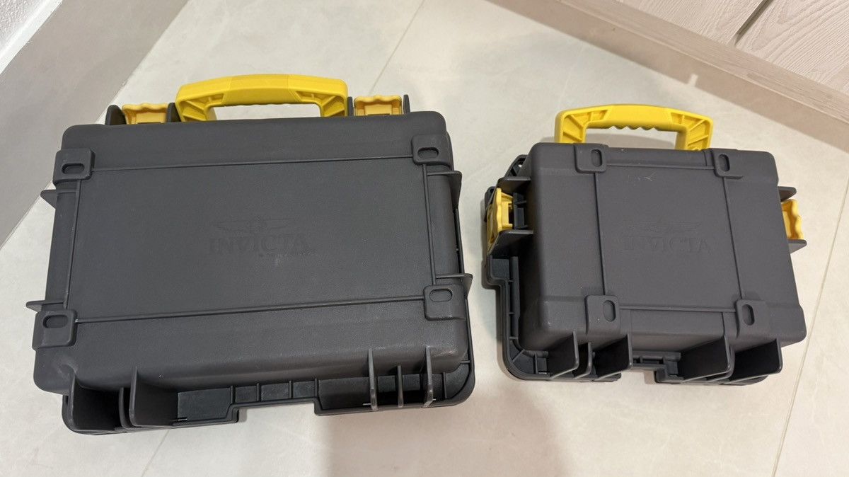 Invicta Invicta 3 & 8 Slot Collector Dive Cases Gray w/Yellow Handle Size ONE SIZE - 15 Thumbnail