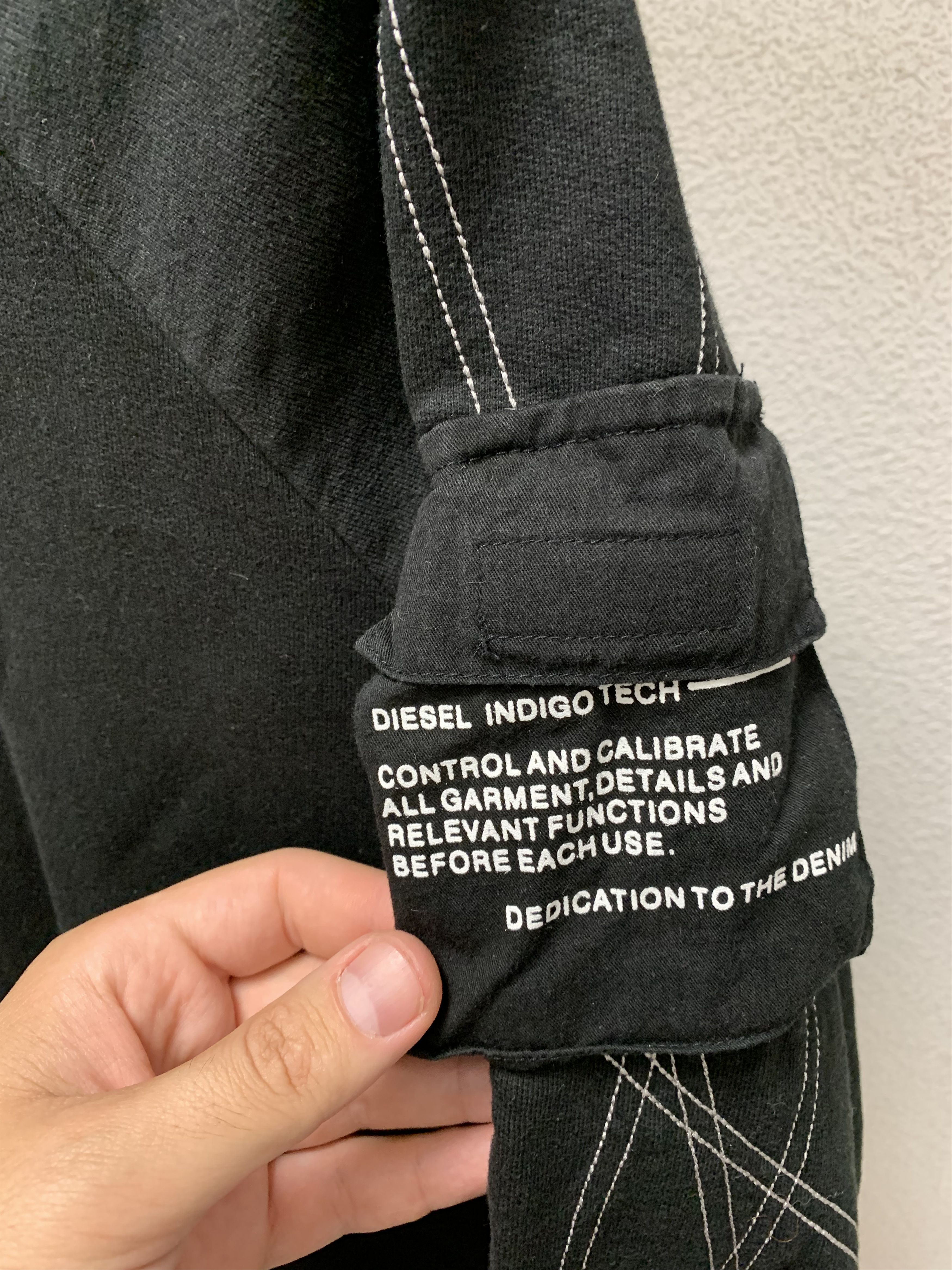 Diesel Diesel vintage black sweatshirt with pocket in hand L sz Size US L / EU 52-54 / 3 - 3 Thumbnail