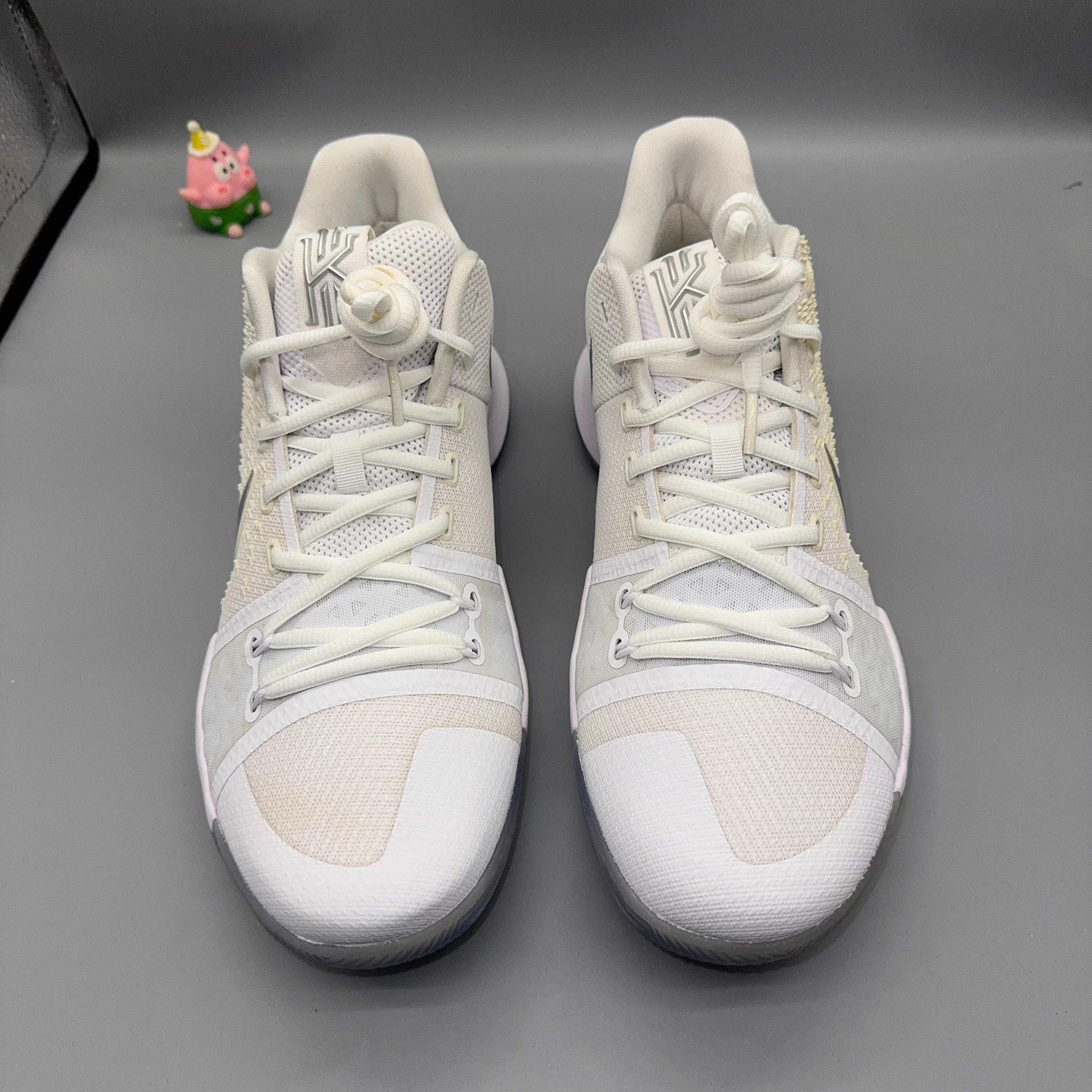Nike Nike Kyrie 3 White Size 44 Size US 11 / EU 44 - 2 Thumbnail