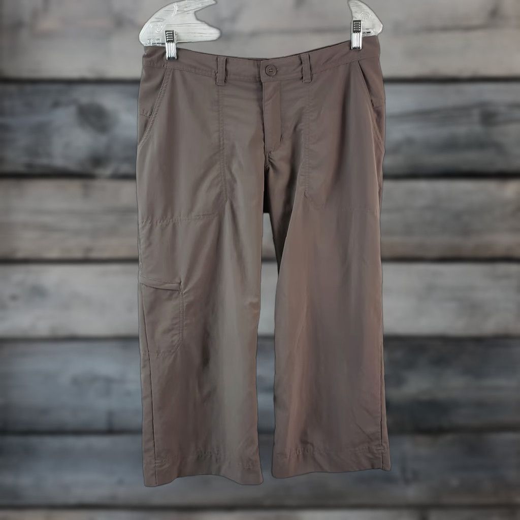 Patagonia Patagonia Womens Cropped Pants Sz 8 Taupe Mid Rise Cargo Pocket Pants Women's 8 Brown Cropped Pockets Patagonia Size 30" / US 8 / IT 44 - 1 Thumbnail