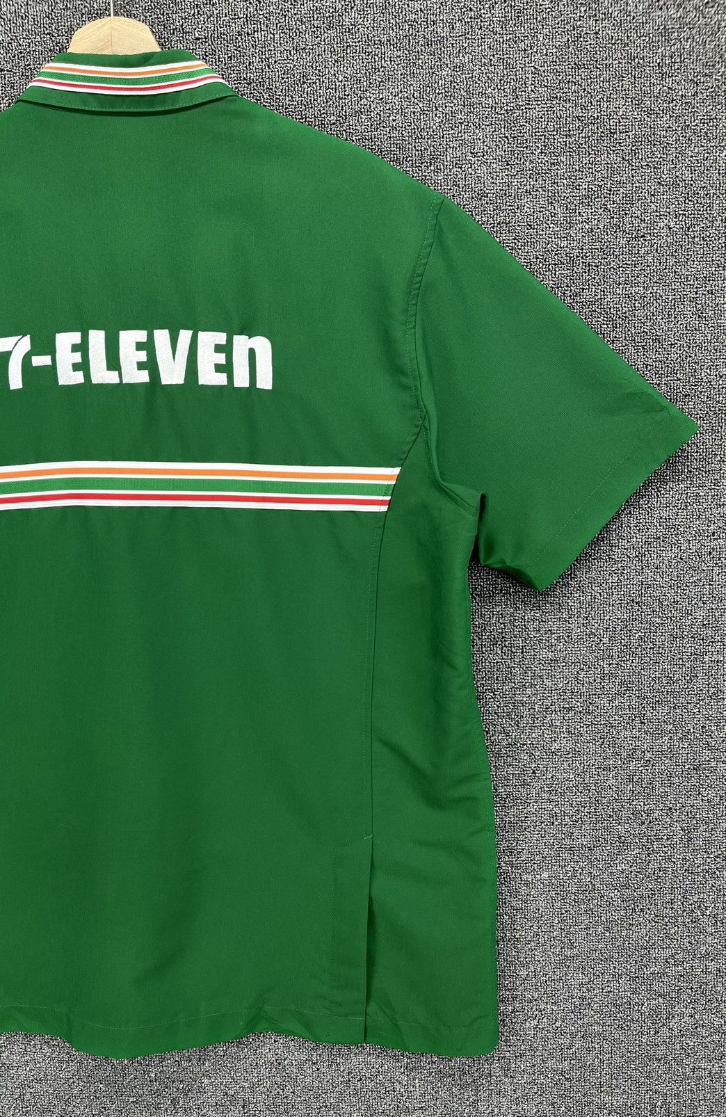 Japanese Brand Vintage 90's 7 ELEVEN Uniform Workwear Zip Up Jacket Size US L / EU 52-54 / 3 - 3 Thumbnail