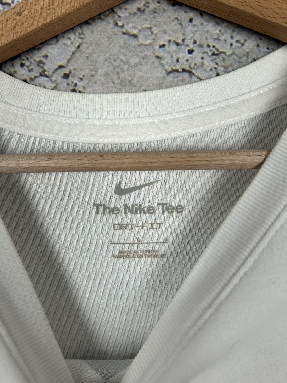 Nike Nike Trail Outdoor Sport Graphic Tee Streetwear Hype Size US L / EU 52-54 / 3 - 4 Thumbnail