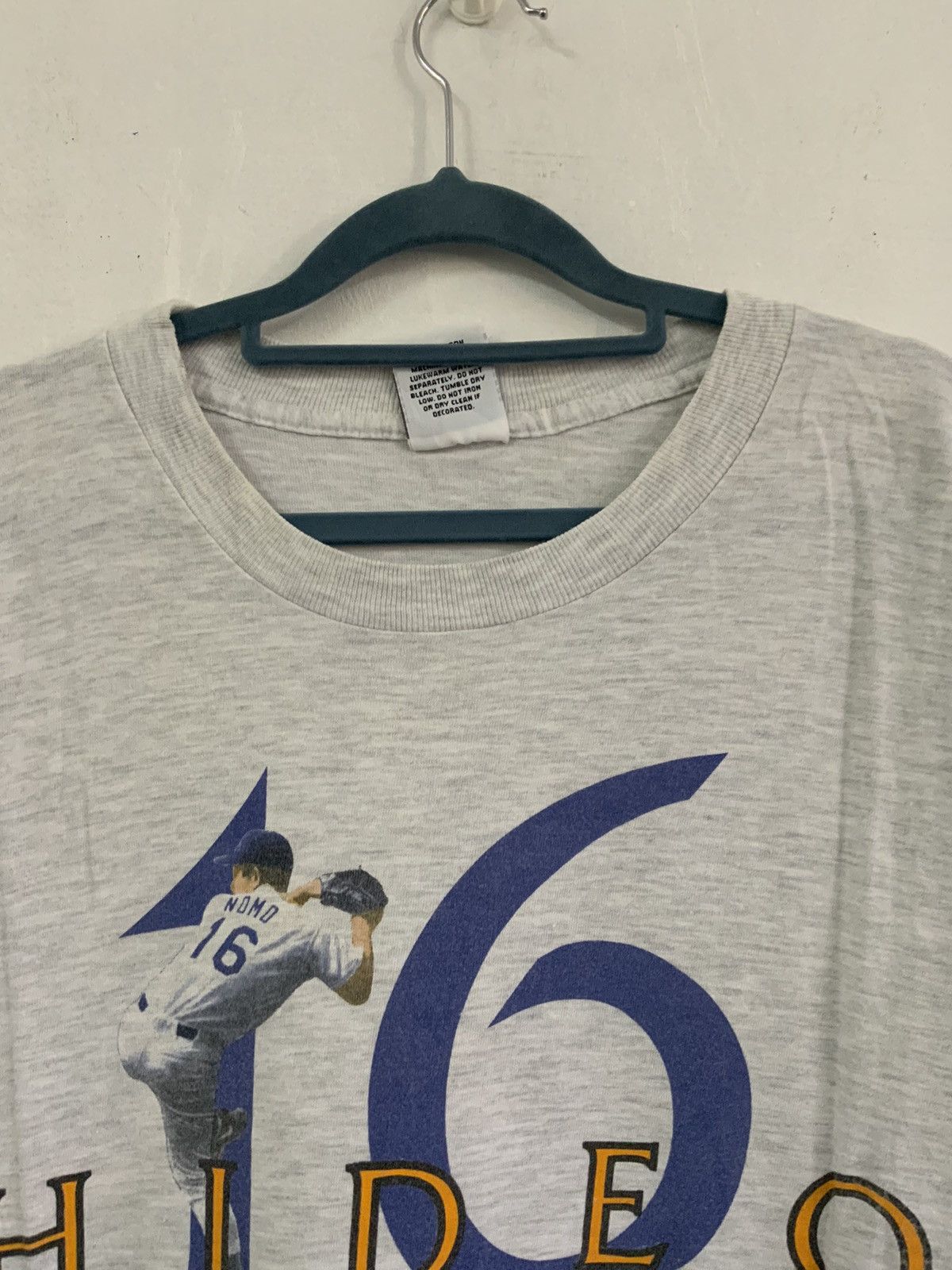MLB Hideo Nomo 16 Los Angeles Dodgers 1995 Tee Size US L / EU 52-54 / 3 - 5 Thumbnail