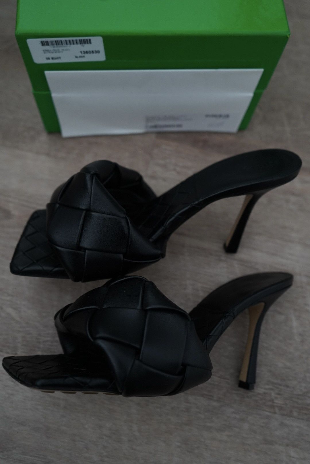 Bottega Veneta Bottega Veneta Lido Mules Black 39 Size US 9 / IT 39 - 11 Thumbnail