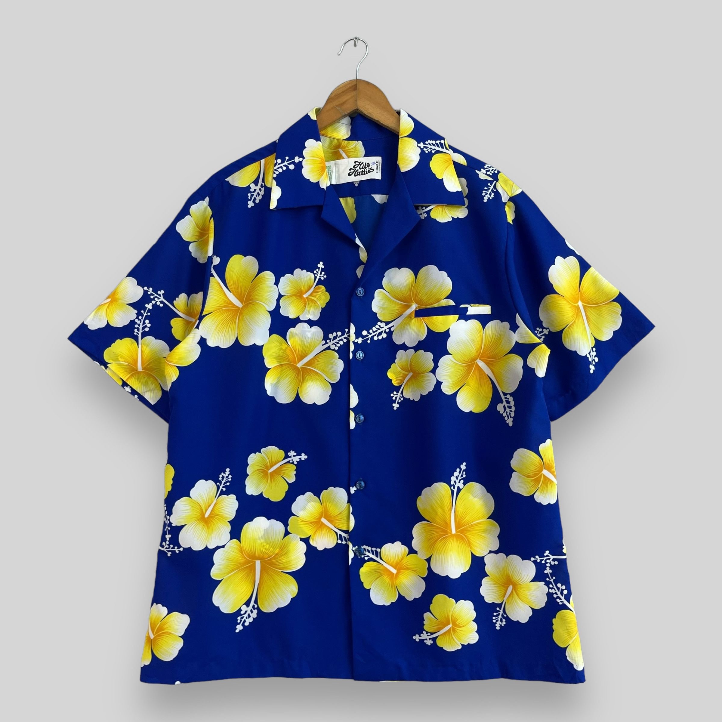 Batik Bay × Vintage Vintage Hawaiian Hibiscus Flower Motive Button Up Size US XL / EU 56 / 4 - 1 Thumbnail