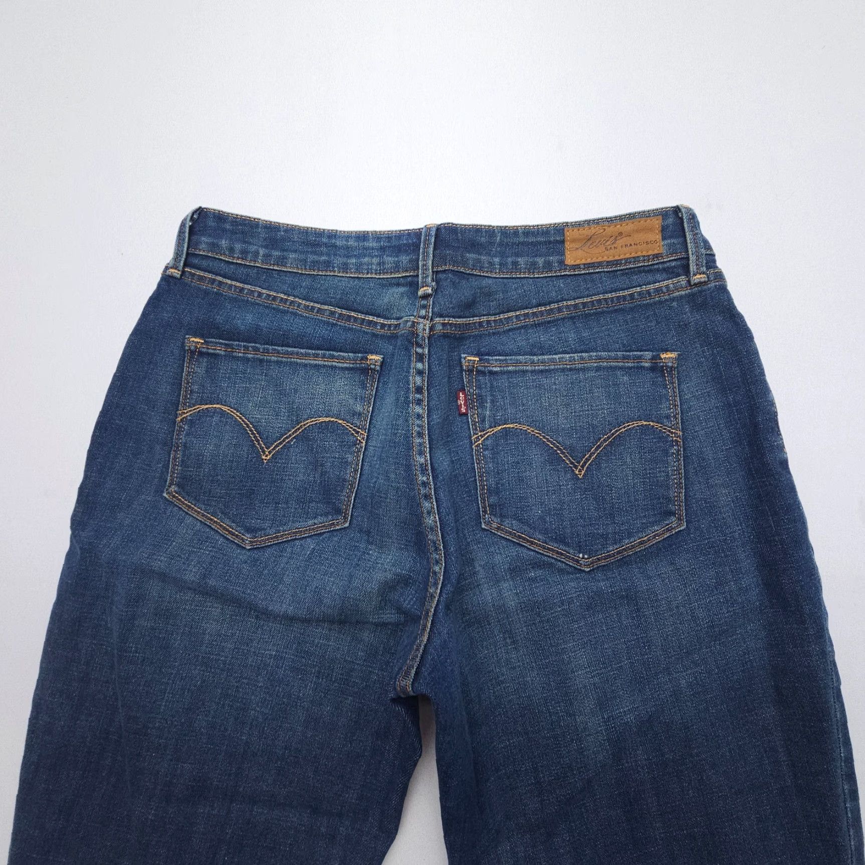 Levi's Levi's Bootcut Jeans Womens 12 / 31 Dark Wash Blue Comfort Mid Rise Regular Fit 2000s Size 34" / US 12 / IT 48 - 3 Thumbnail