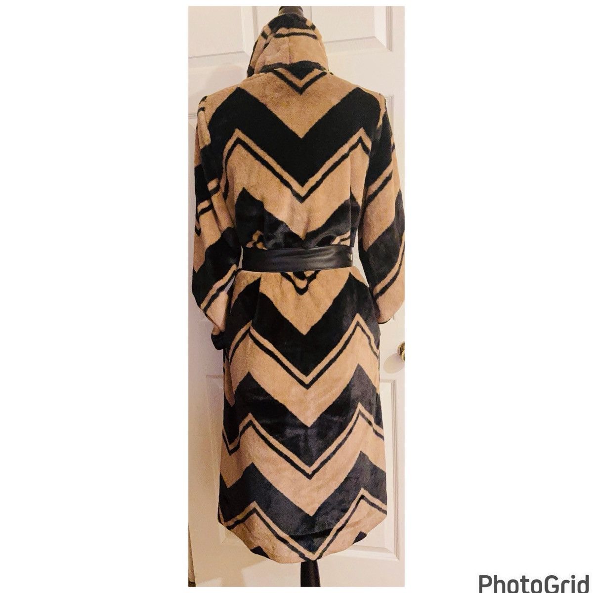 Banana Republic Banana Republic Faux Fur Coat with Leather Belt Size S / US 4 / IT 40 - 5 Thumbnail