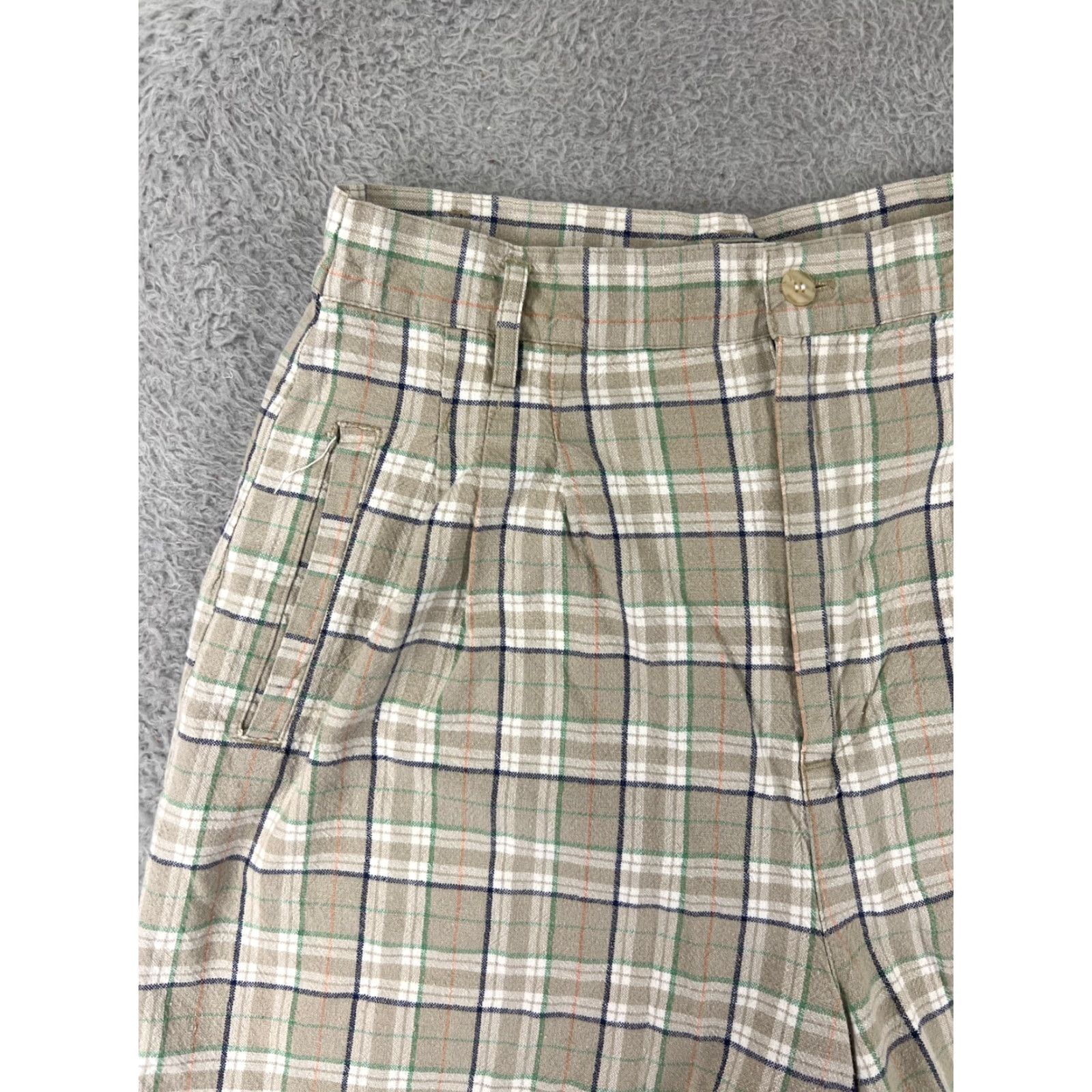 Vintage VINTAGE Ki Ko Mo Shorts Womens 13 Beige Plaid 100% Cotton Pleated Front Zip Fly Bermuda Shorts Women Beige Plaid Cotton 13" Size 34" / US 12 / IT 48 - 6 Thumbnail