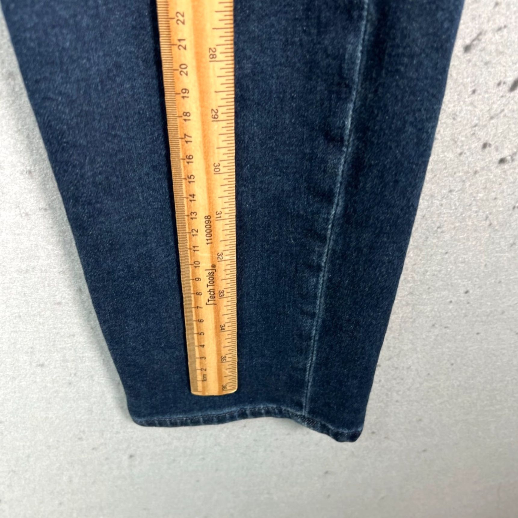 Madewell Madewell Jeans Slim Fit Denim 30 Blue Cotton Blend Mens Regular Waist 30 Inseam 30 Five-Pocket Traditional Zip Vintage No (N/A) Size US 30 / EU 46 - 7 Thumbnail