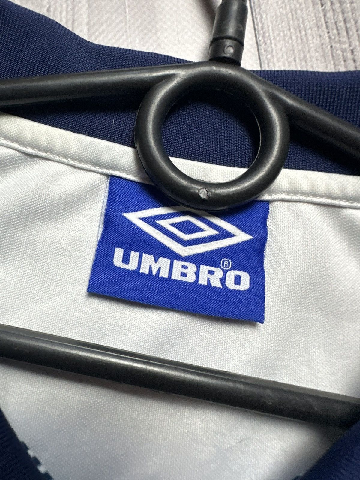 Umbro × Vintage Vintage retro England soccer jersey size M Size US M / EU 48-50 / 2 - 4 Thumbnail