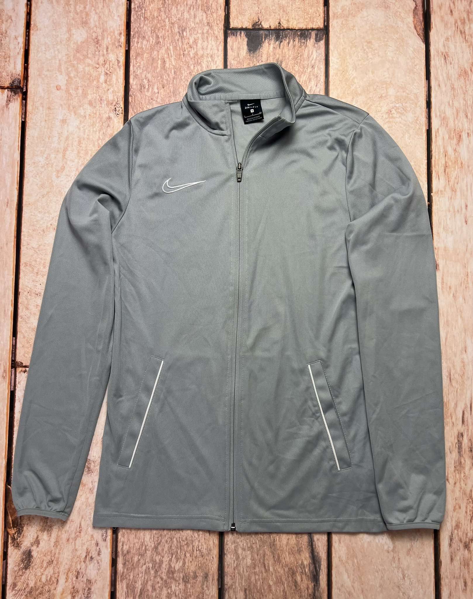 Nike Nike sweatshirt Size US S / EU 44-46 / 1 - 1 Thumbnail