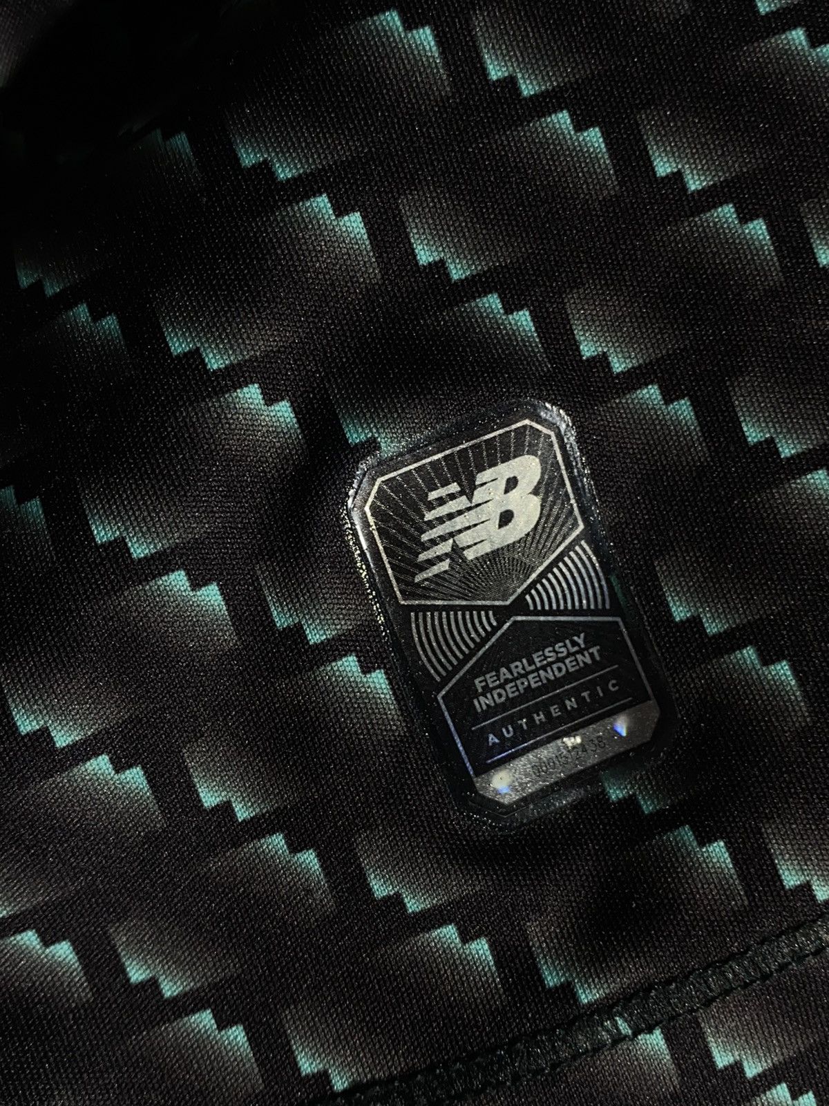 New Balance New Balance Liverpool FC 2019/20 Third Football Shirt Size US S / EU 44-46 / 1 - 13 Thumbnail