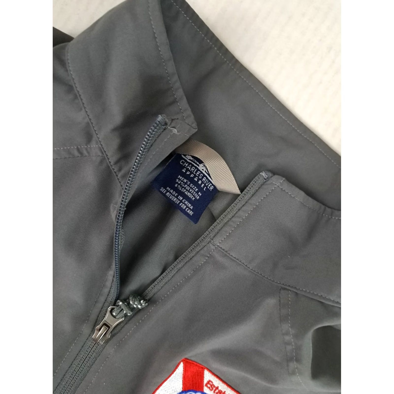 Vintage VINTAGE Golf Vest Unisex Adults Medium Gray Charles River Apparel Lightweight 25in long 21in pit to pit Boyne Mi. Lovetown Invitational Size US M / EU 48-50 / 2 - 4 Thumbnail