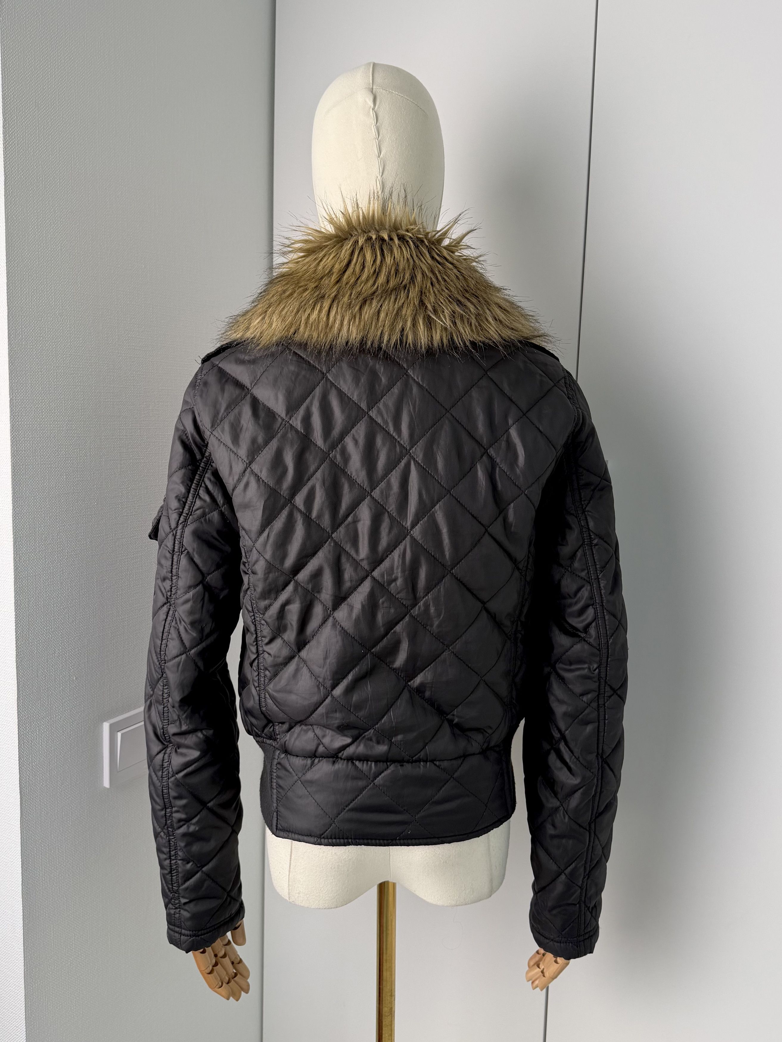 Vintage Vintage Black Quilted Bomber Jacket With Faux Fur Collar Y2K Size S / US 4 / IT 40 - 4 Thumbnail