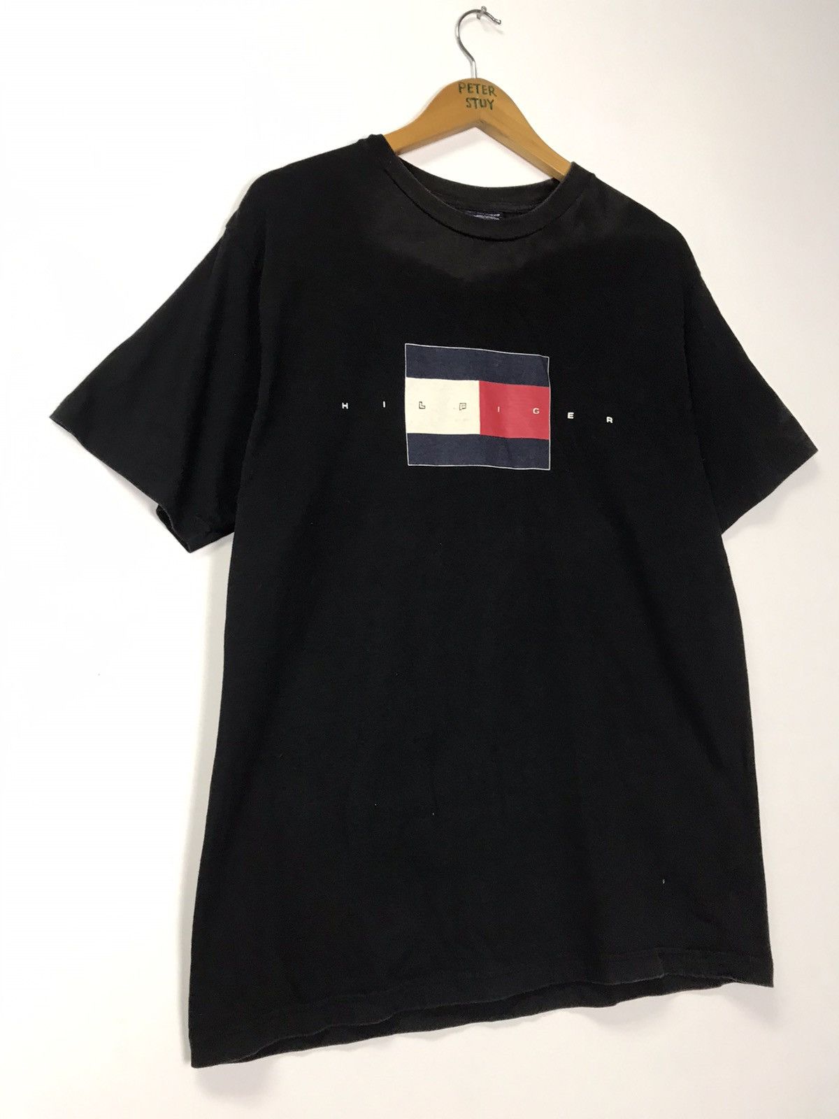 Tommy Hilfiger × Vintage Vintage Tommy Hilfiger big logo tee Size US L / EU 52-54 / 3 - 4 Thumbnail