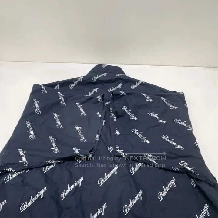 Balenciaga Balenciaga Black Logo Printed Short Sleeve Shirt. Size US M / EU 48-50 / 2 - 7 Thumbnail