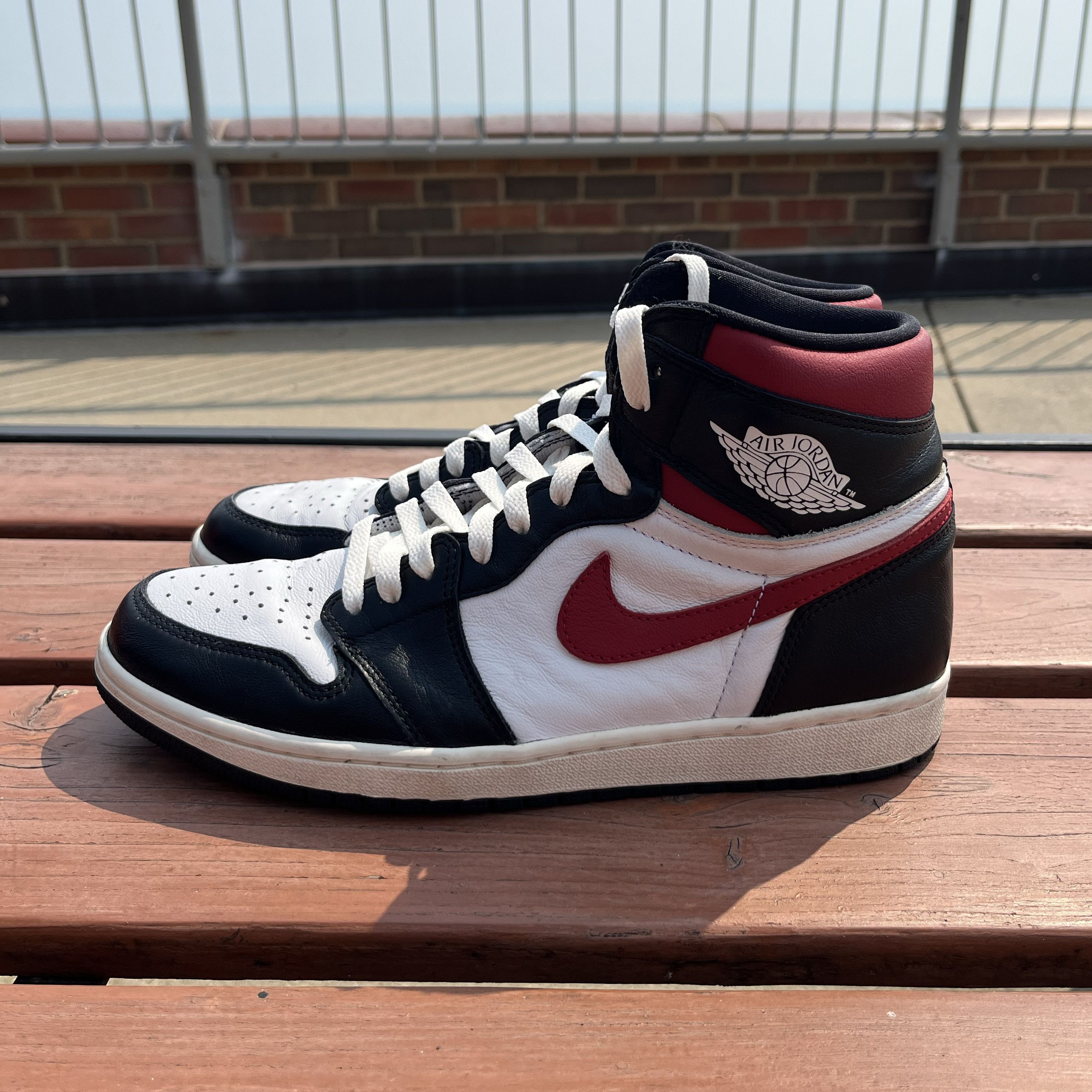 Jordan Brand Nike Jordan 1 Gym Red (Size 10 US M) Size US 10 / EU 43 - 3 Thumbnail