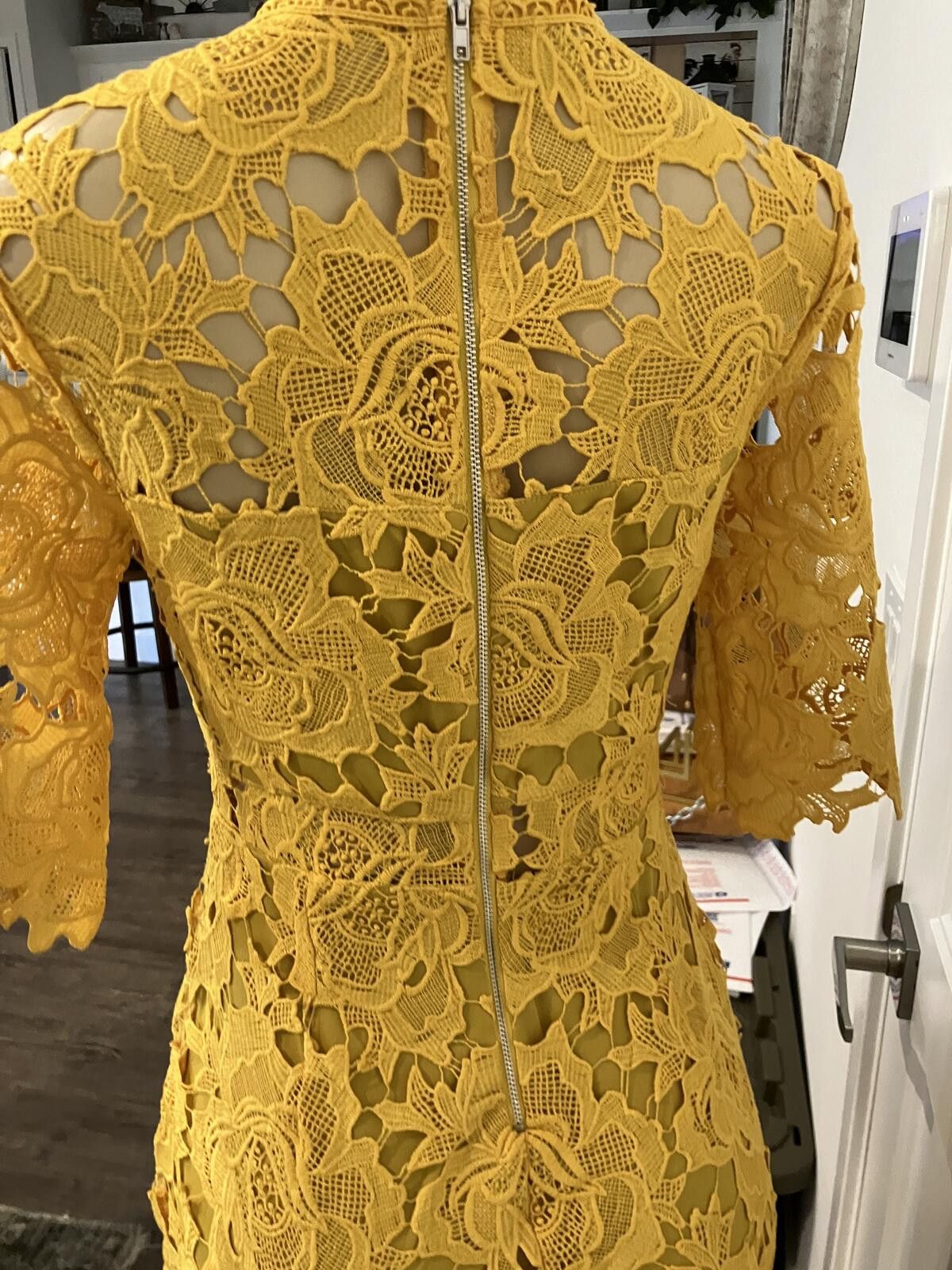 Lulus Boutique Lulus Mustard Yellow Lace Floral Dress Size Small Size S / US 4 / IT 40 - 12 Thumbnail