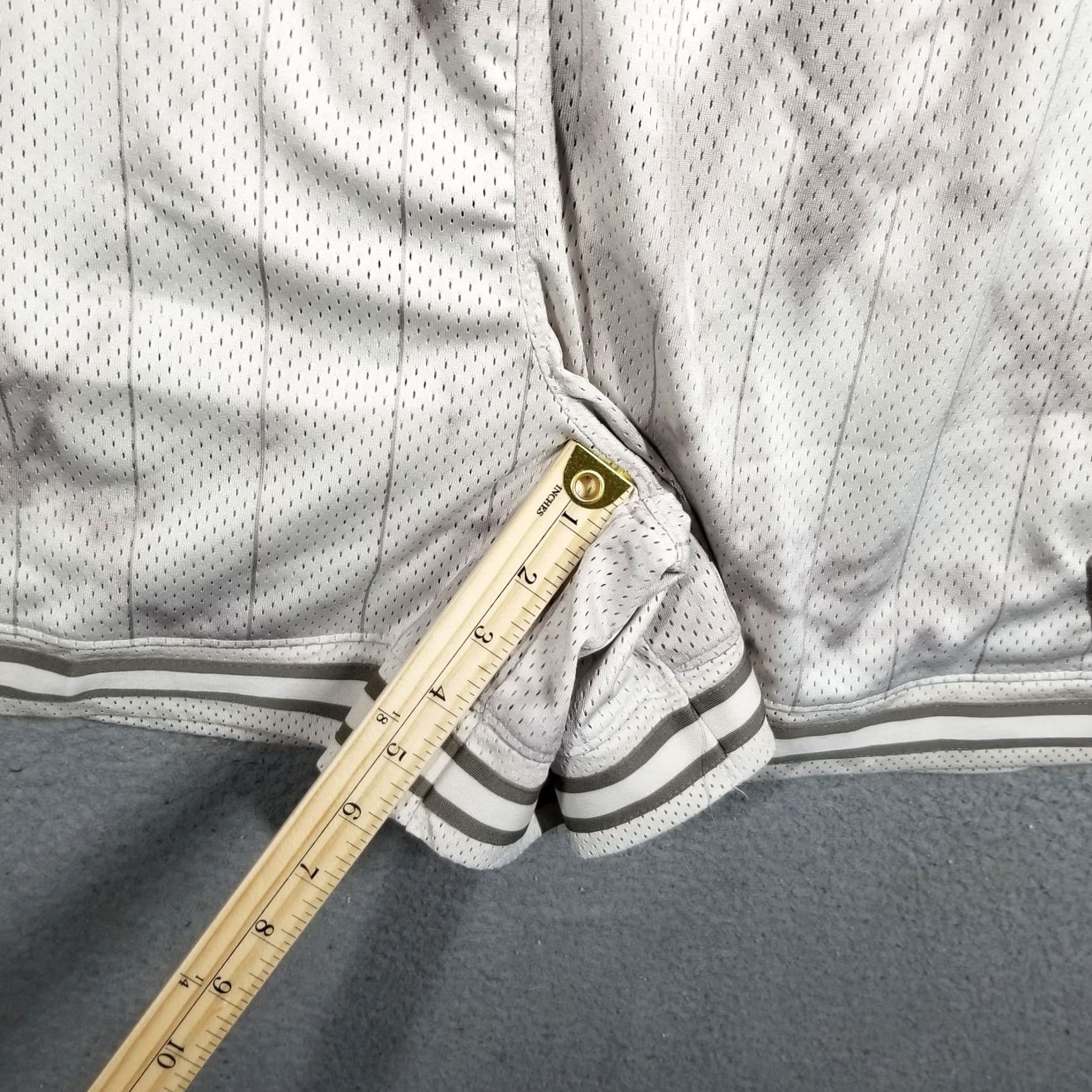 Nike Nike Shorts Women's 2XL Heritage Diamond Standard Fit New DM5262 Beige 100% Polyester Drawstring Elastic Waist Athletic Sports Shoes? Size 40" / US 18 - 6 Thumbnail