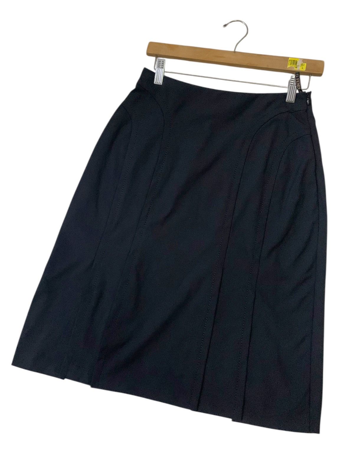 Fendi Fendi Roma Italy Super Black Skirt Size 26" / US 2 / IT 38 - 1 Thumbnail