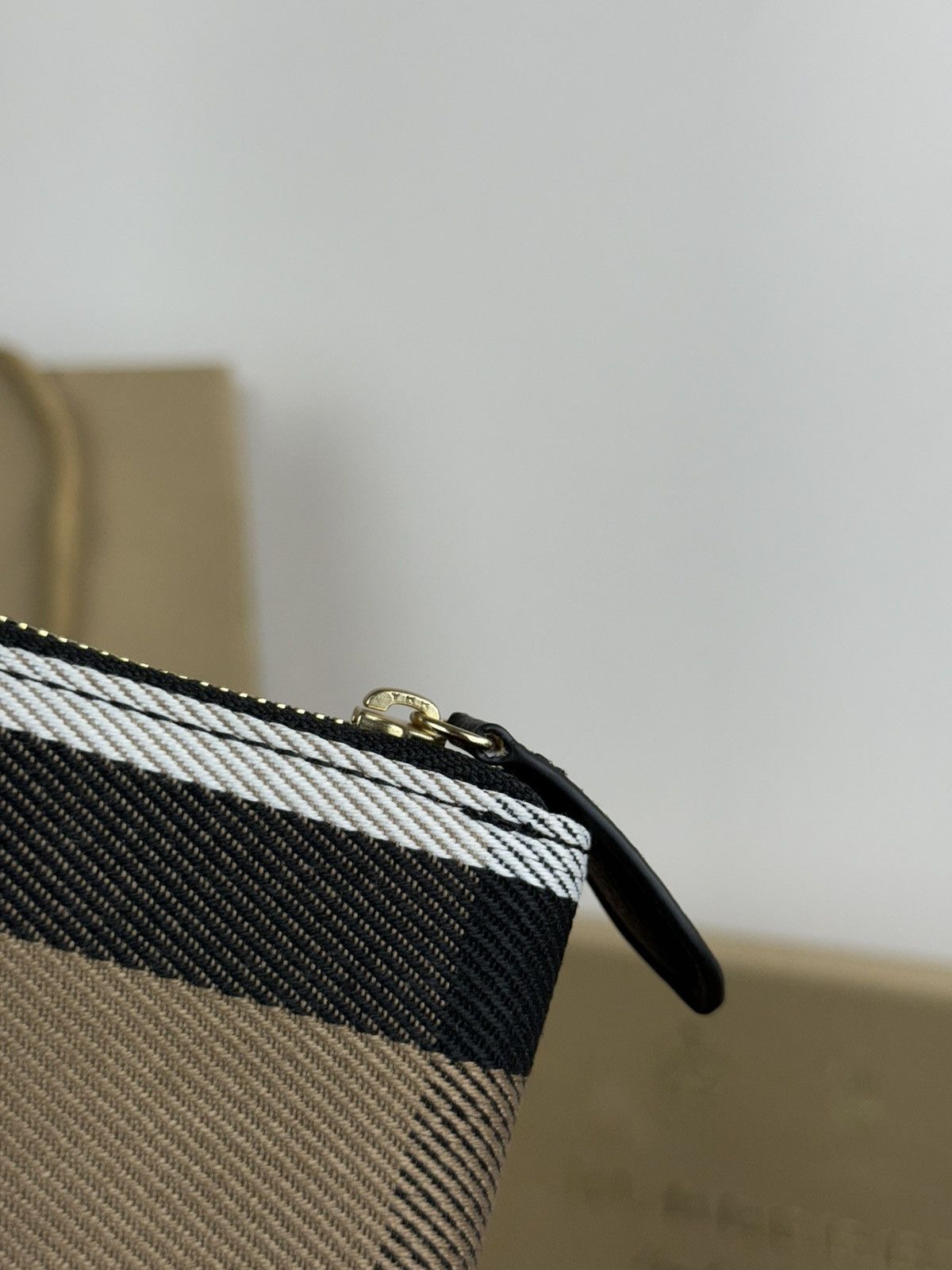 Burberry × Leather × Vintage Leather wallet clutch Burberry original luxury casual item Size ONE SIZE - 3 Thumbnail
