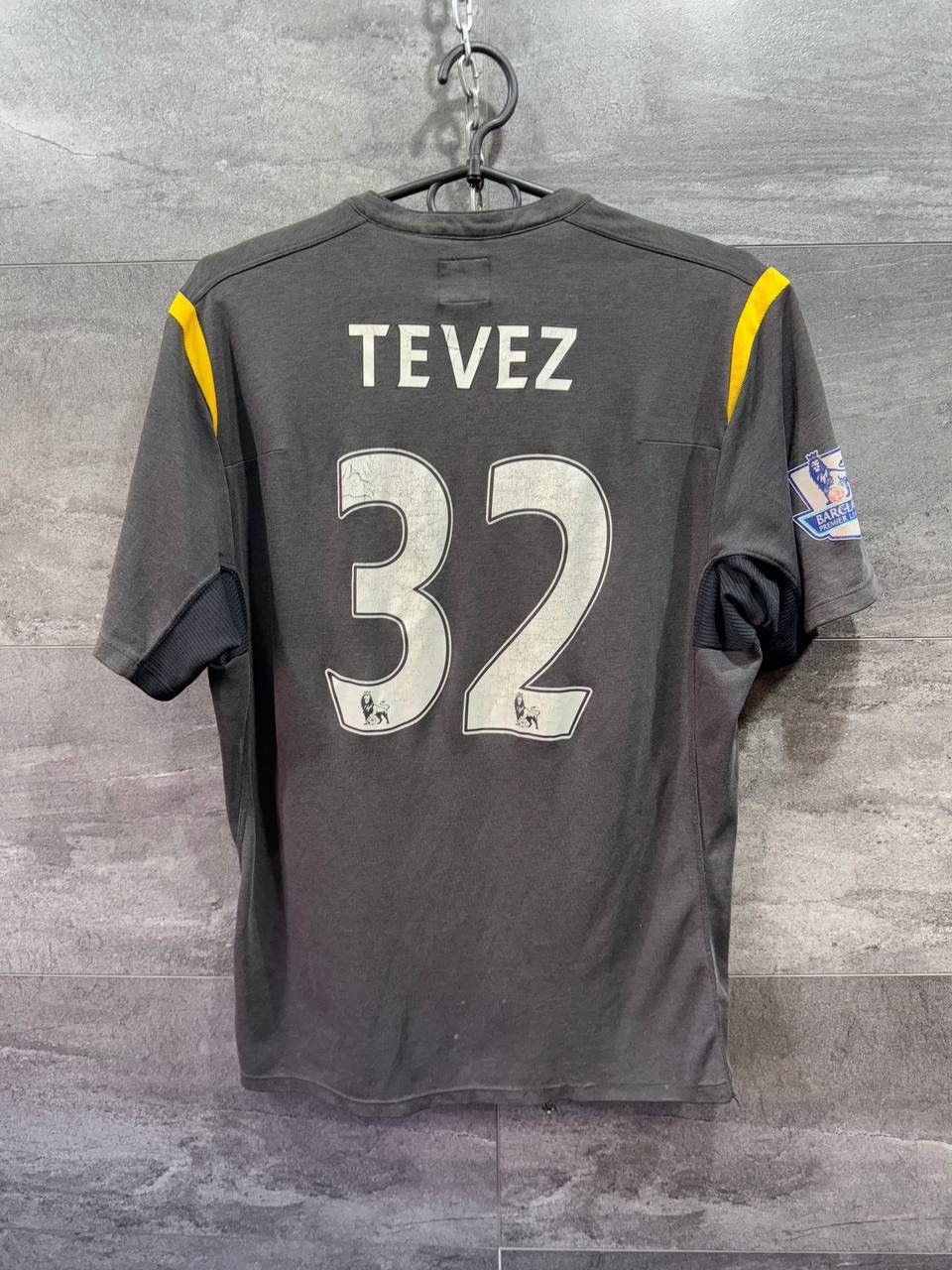 Other 2009-10 Manchester City Away Shirt Tevez #32 Size US M / EU 48-50 / 2 - 2 Thumbnail