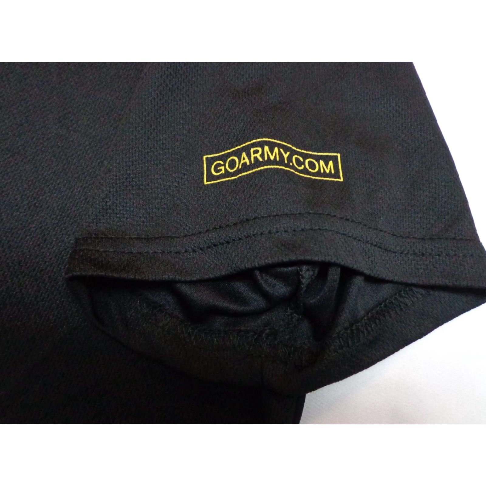Vintage US Army T-Shirt - Adult Large Black Micro Fiber Short Sleeve Crew Neck Logo T-Shirt Size US L / EU 52-54 / 3 - 6 Thumbnail