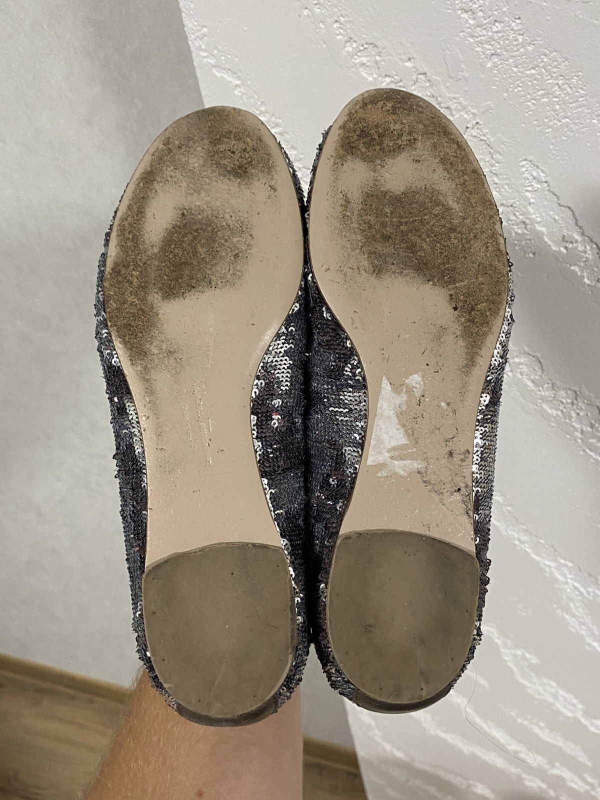 Salvatore Ferragamo Salvatore Ferragamo Varina Vara Sequin Silver Ballet Flats Size US 9 / IT 39 - 8 Thumbnail
