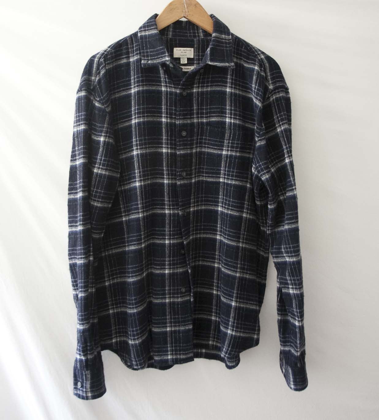 Club Monaco Club Monaco Shirt Flannel Size M/L Dark Blue Plaid 52% Wool Size US M / EU 48-50 / 2 - 1 Thumbnail