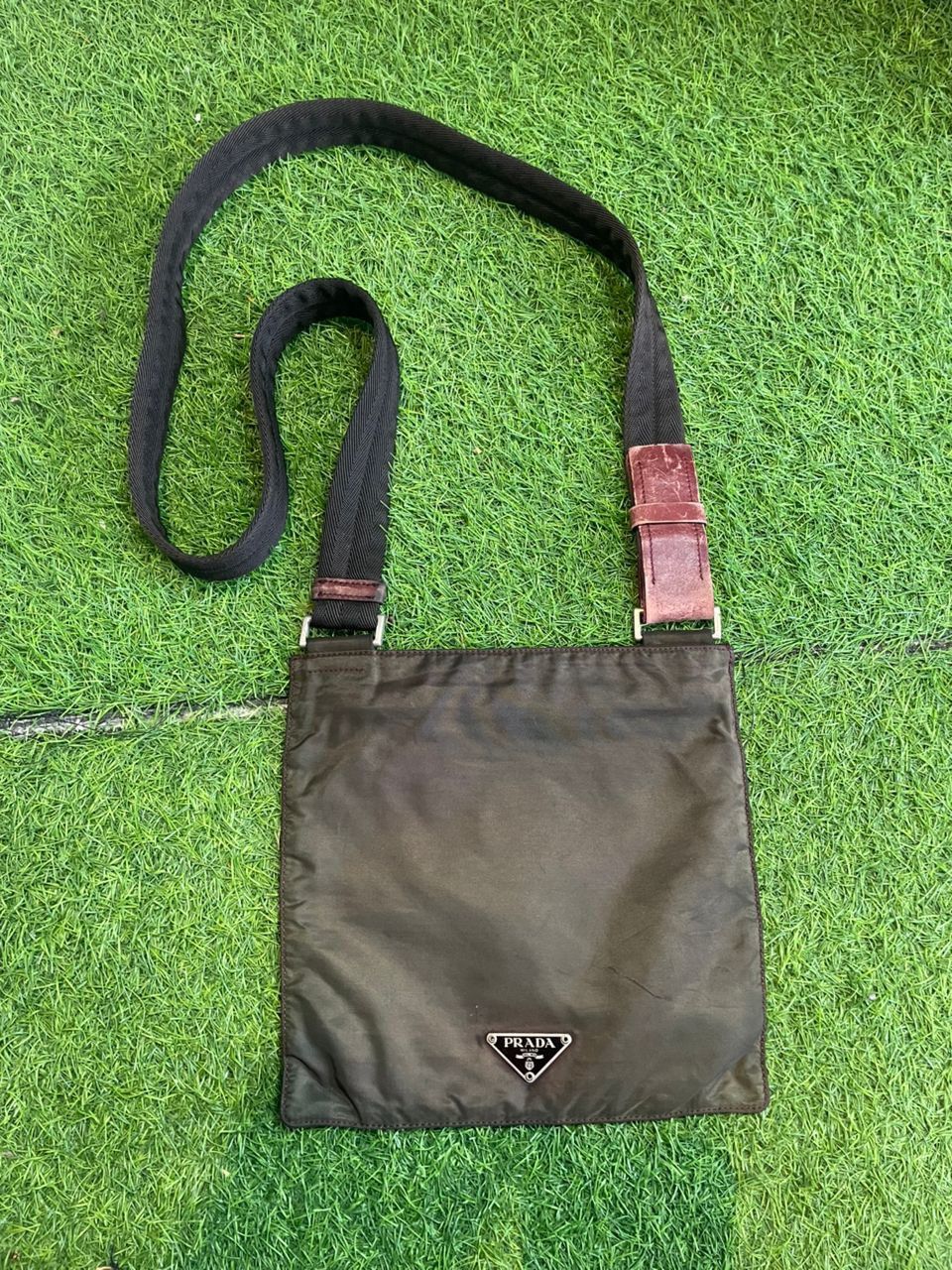 Prada Authentic Vintage Prada Tessuto Nyalon Crossbody Bag Size ONE SIZE - 2 Thumbnail