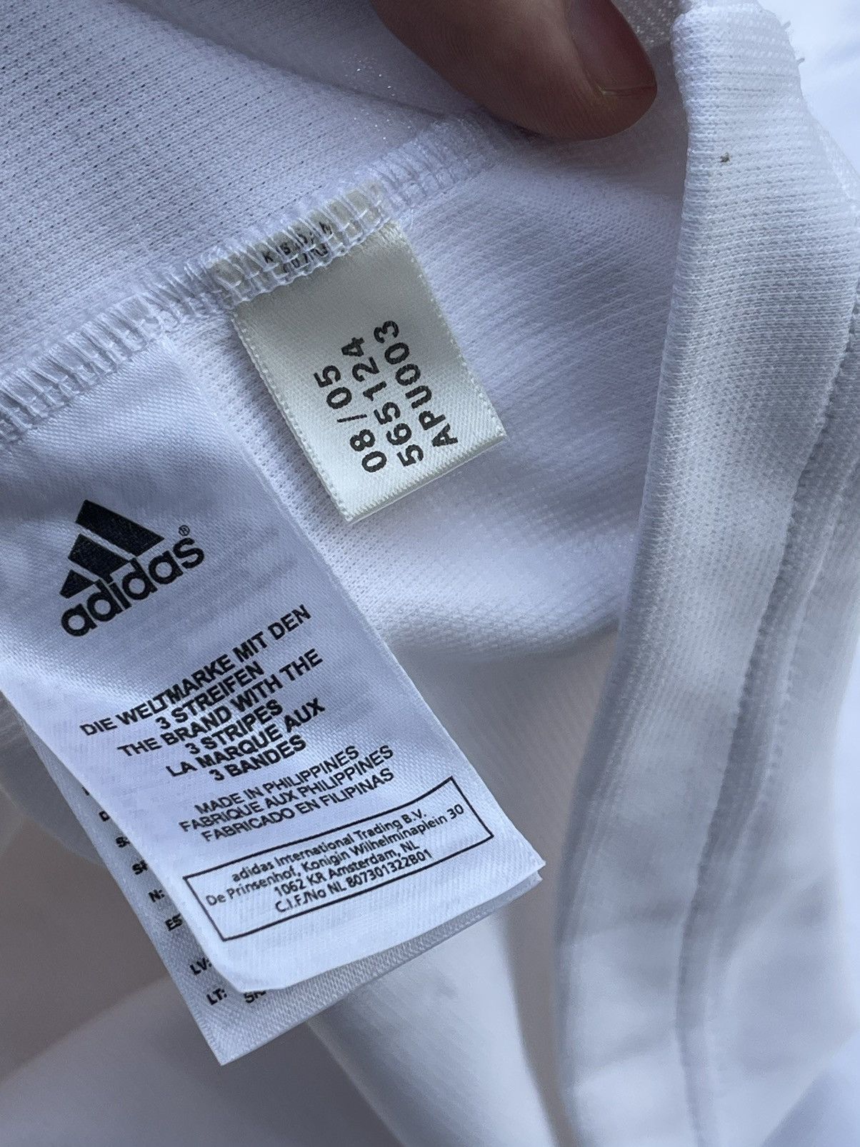 Adidas 2005 Adidas Real Madrid vintage soccer jersey galacticas Size US M / EU 48-50 / 2 - 13 Thumbnail