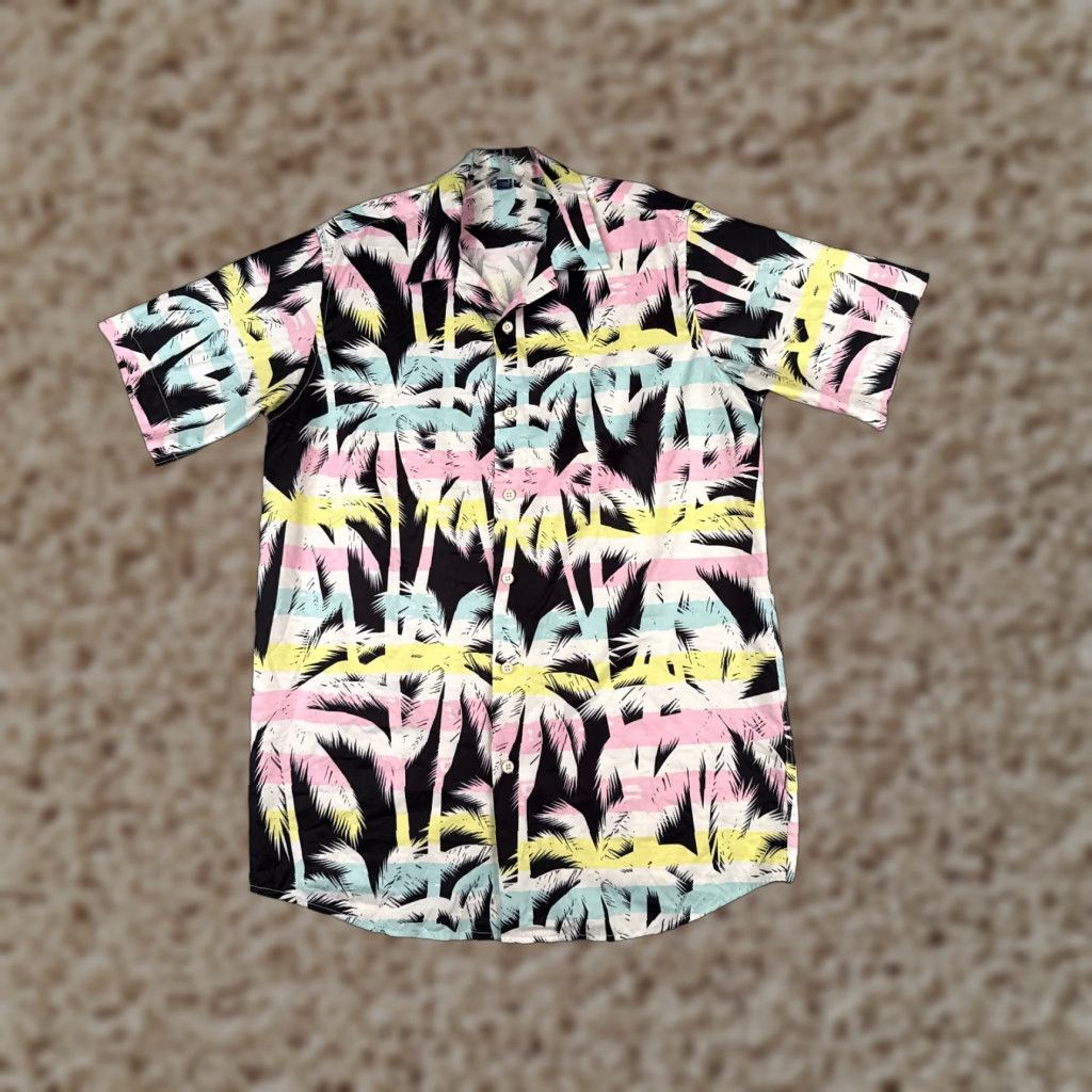Vintage Hawaiian Shirt Men Small Pink Blue Palm Tree Leaf Button Up 100% Polyester Italy Size US S / EU 44-46 / 1 - 1 Thumbnail