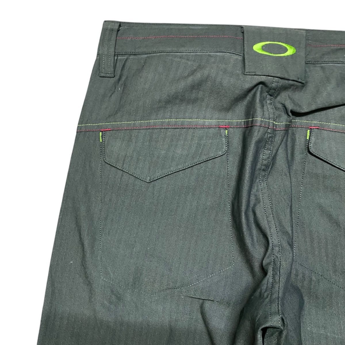 Oakley Vintage Oakley Cargo Pants Size US 31 - 12 Thumbnail