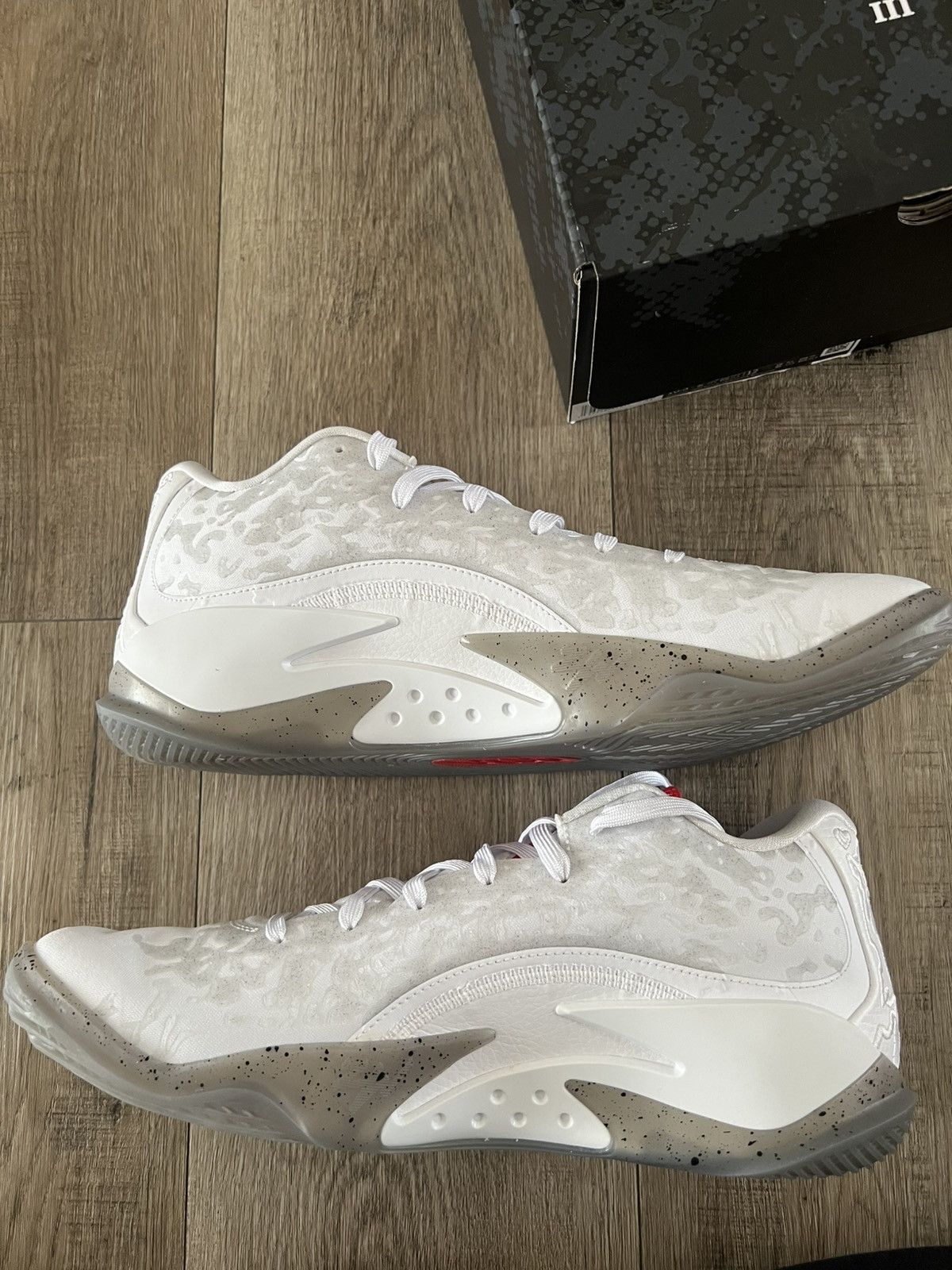 Jordan Brand Jordan Zion 3 Size US 10.5 / EU 43-44 - 2 Thumbnail