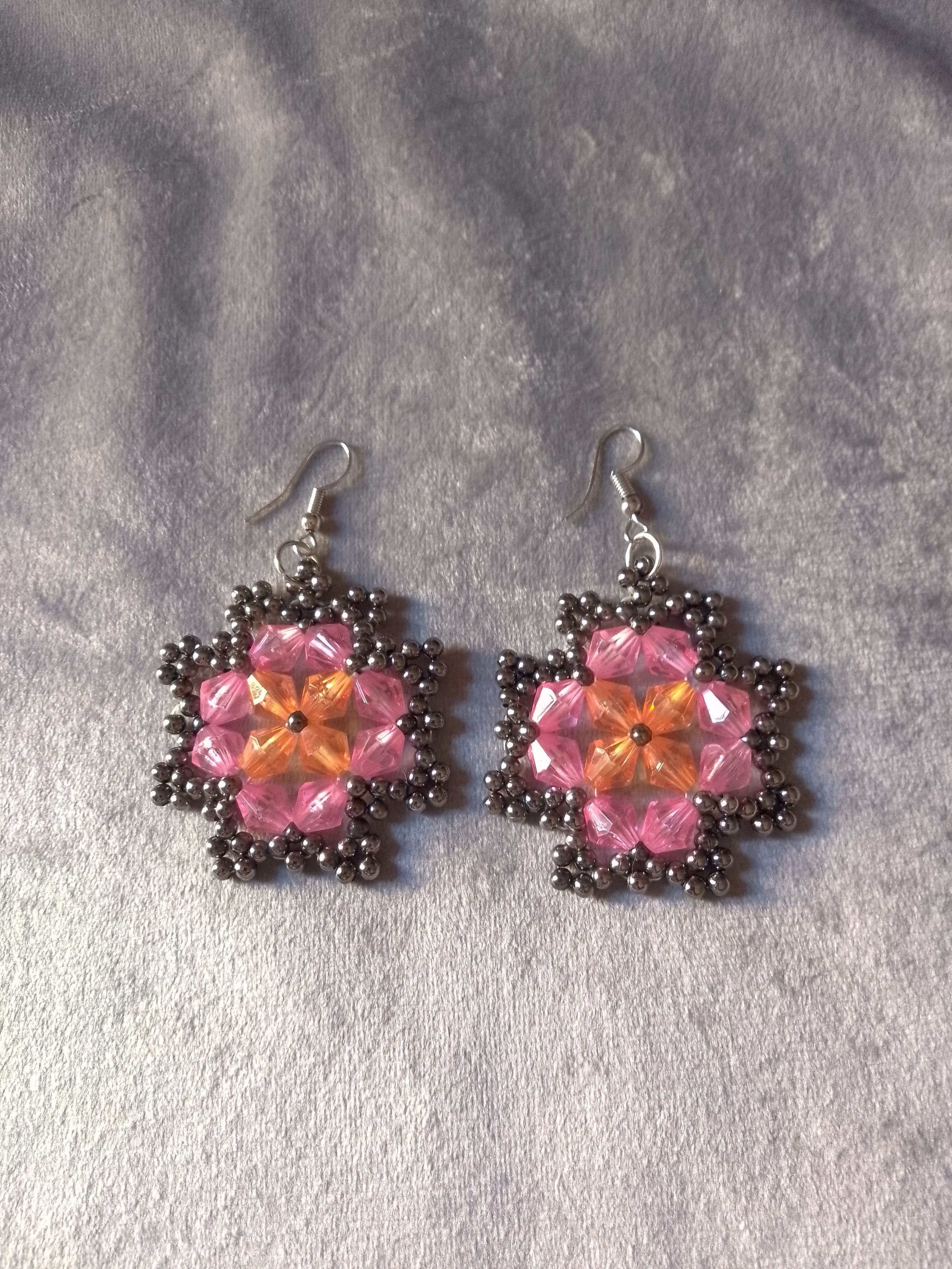 Handmade Earrings in Brass Pink/Orange Flower Shape Size ONE SIZE - 5 Thumbnail