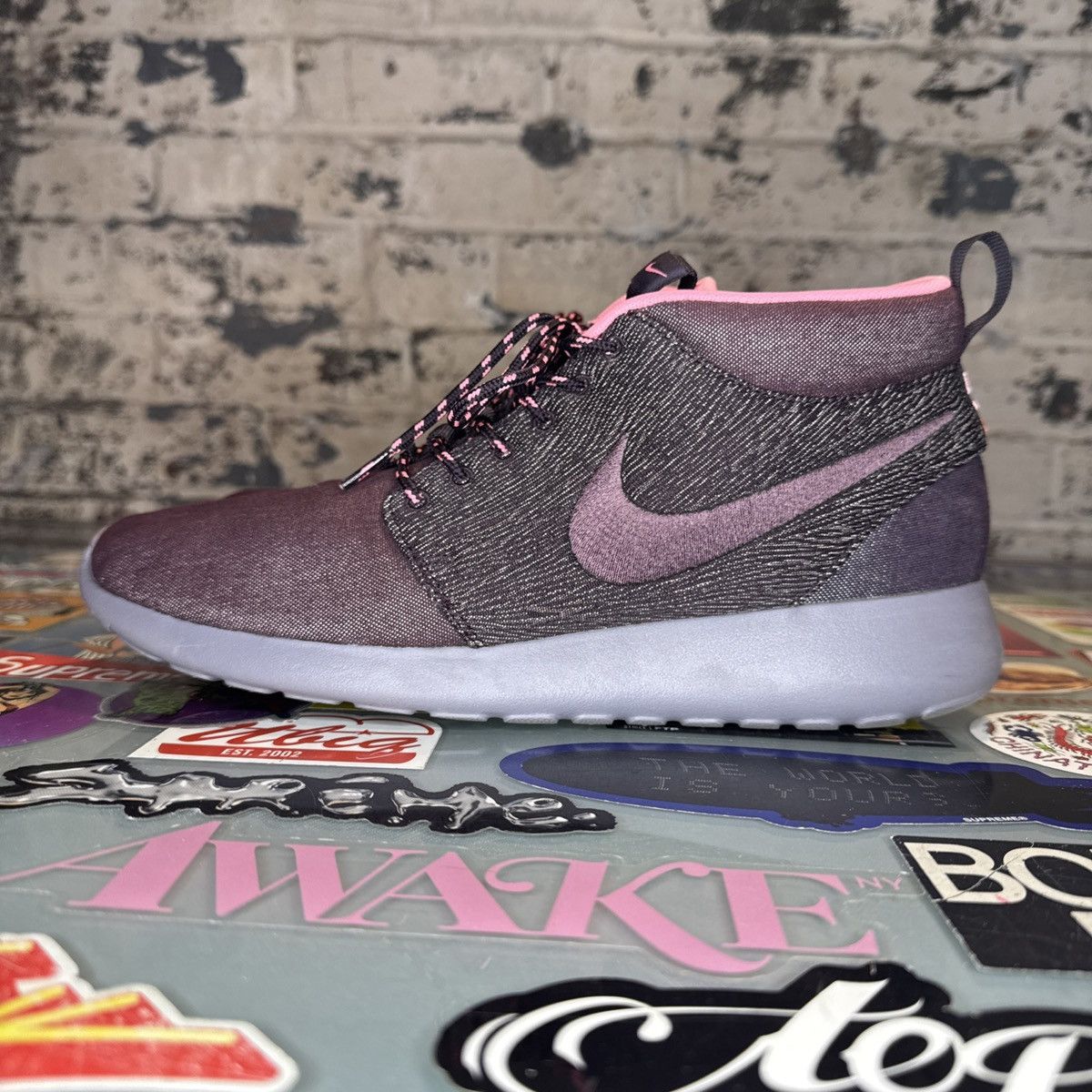 Nike Nike Roshe Run Mid City Pack NYC Sz 10 Maroon NDS Size US 10 / EU 43 - 1 Thumbnail