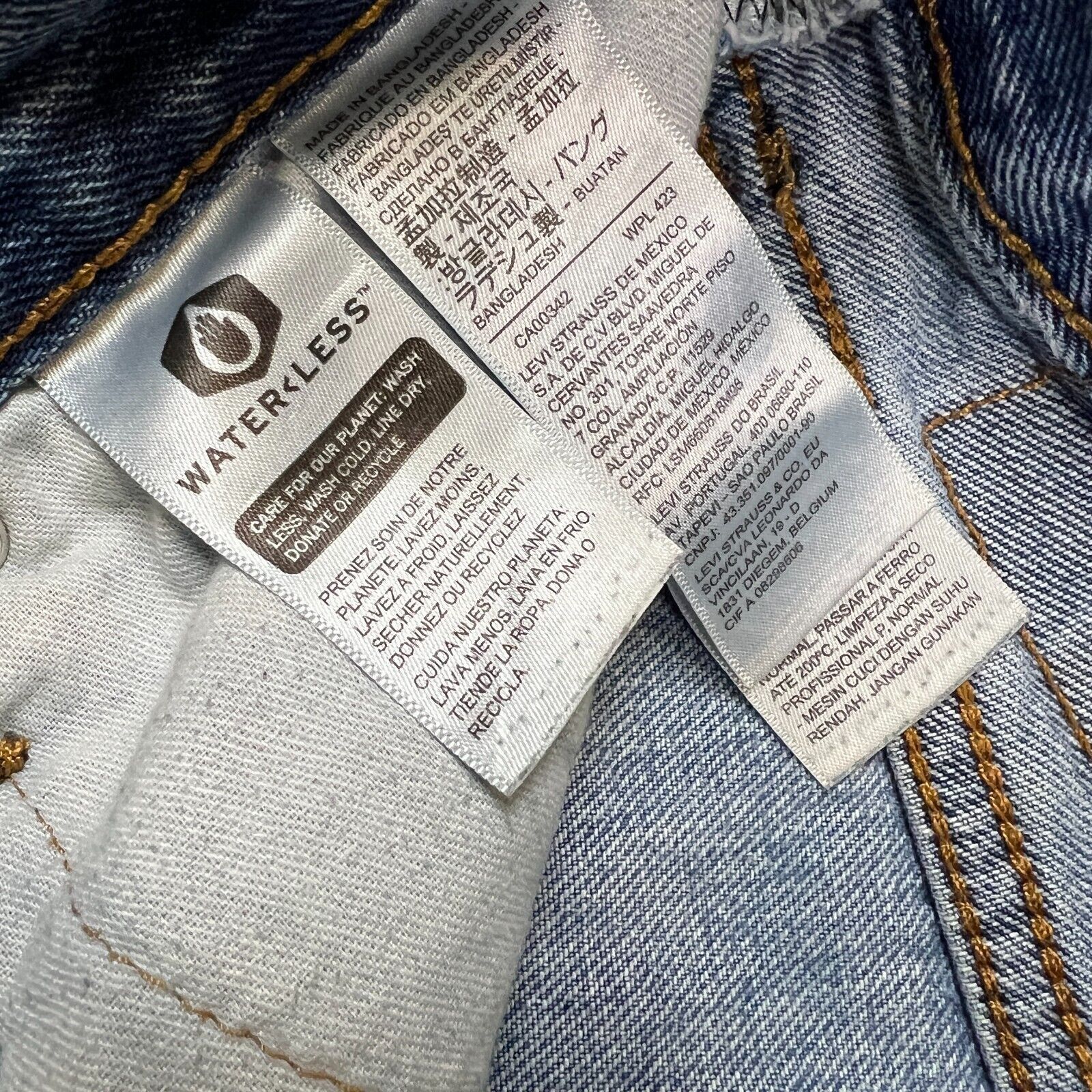 Levi's × Vintage Levi's 516 Jeans 33x34 Blue Slim Straight Leg Faded Denim Size US 33 - 11 Thumbnail