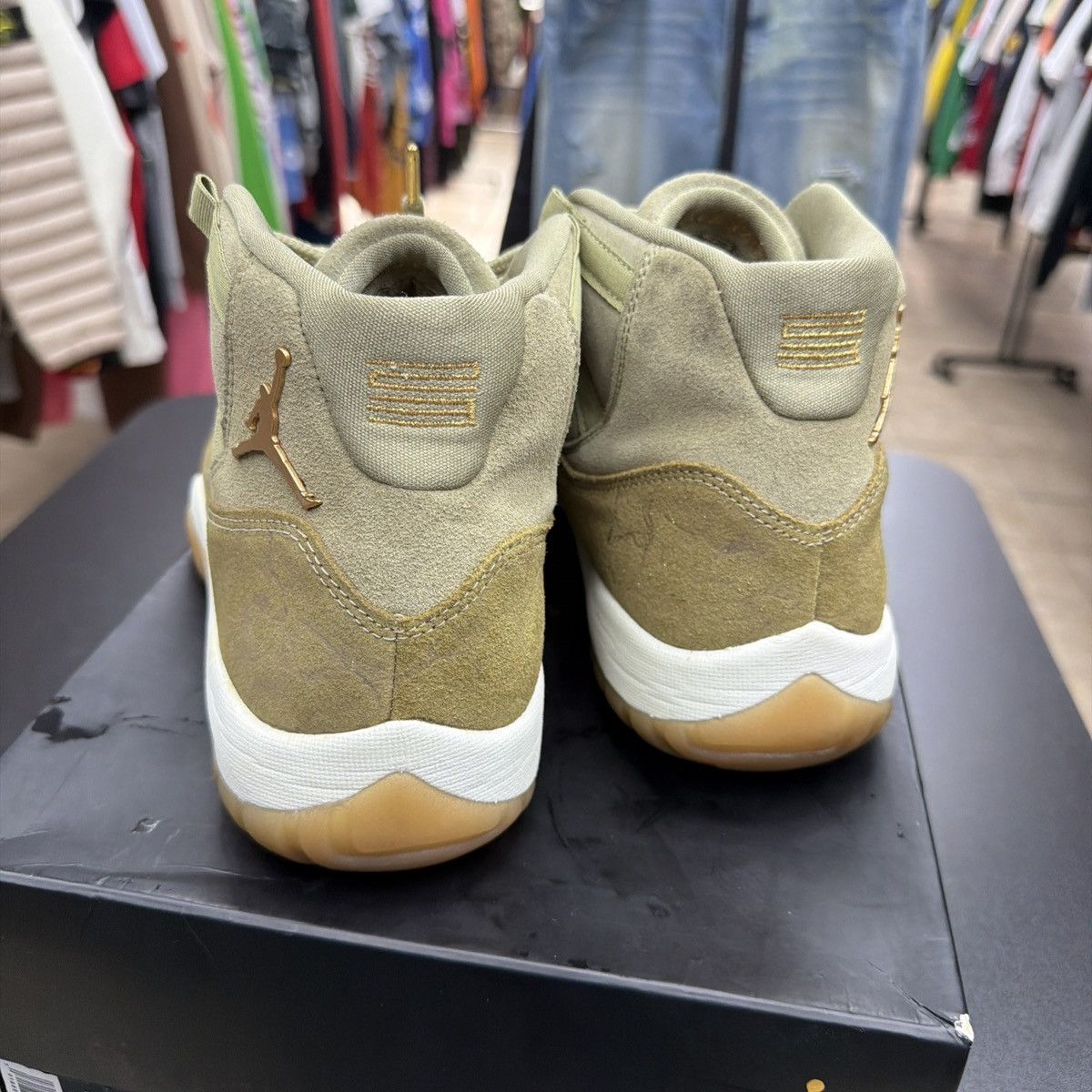 Jordan Brand Womans Air Jordan 11 XI Retro Olive Gold Cracked size 12 Size US 12 / EU 45 - 11 Thumbnail